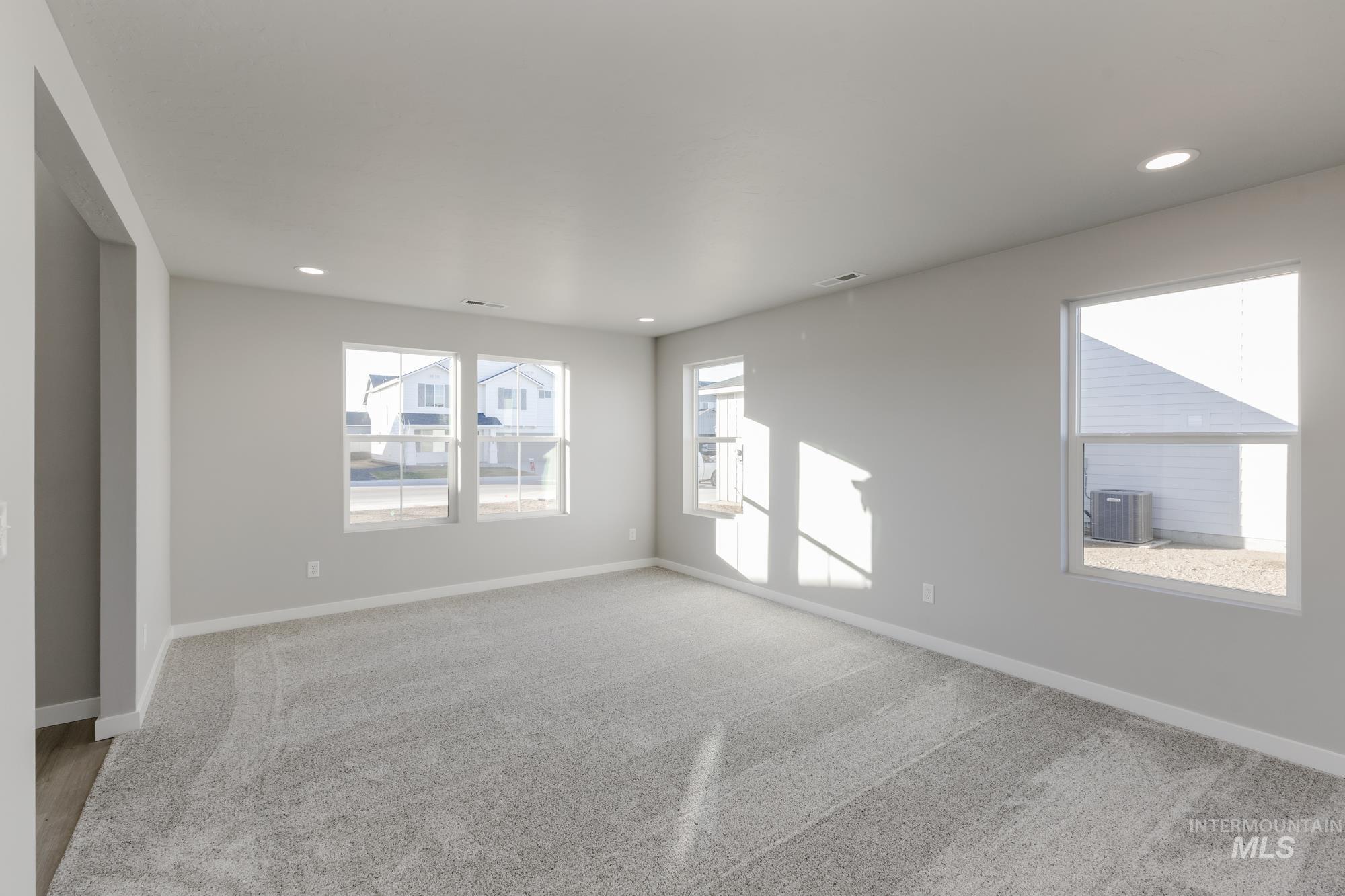 2296 N Iditarod Ave, Kuna, Idaho 83634, 4 Bedrooms, 3 Bathrooms, Residential For Sale, Price $582,990,MLS 98969297