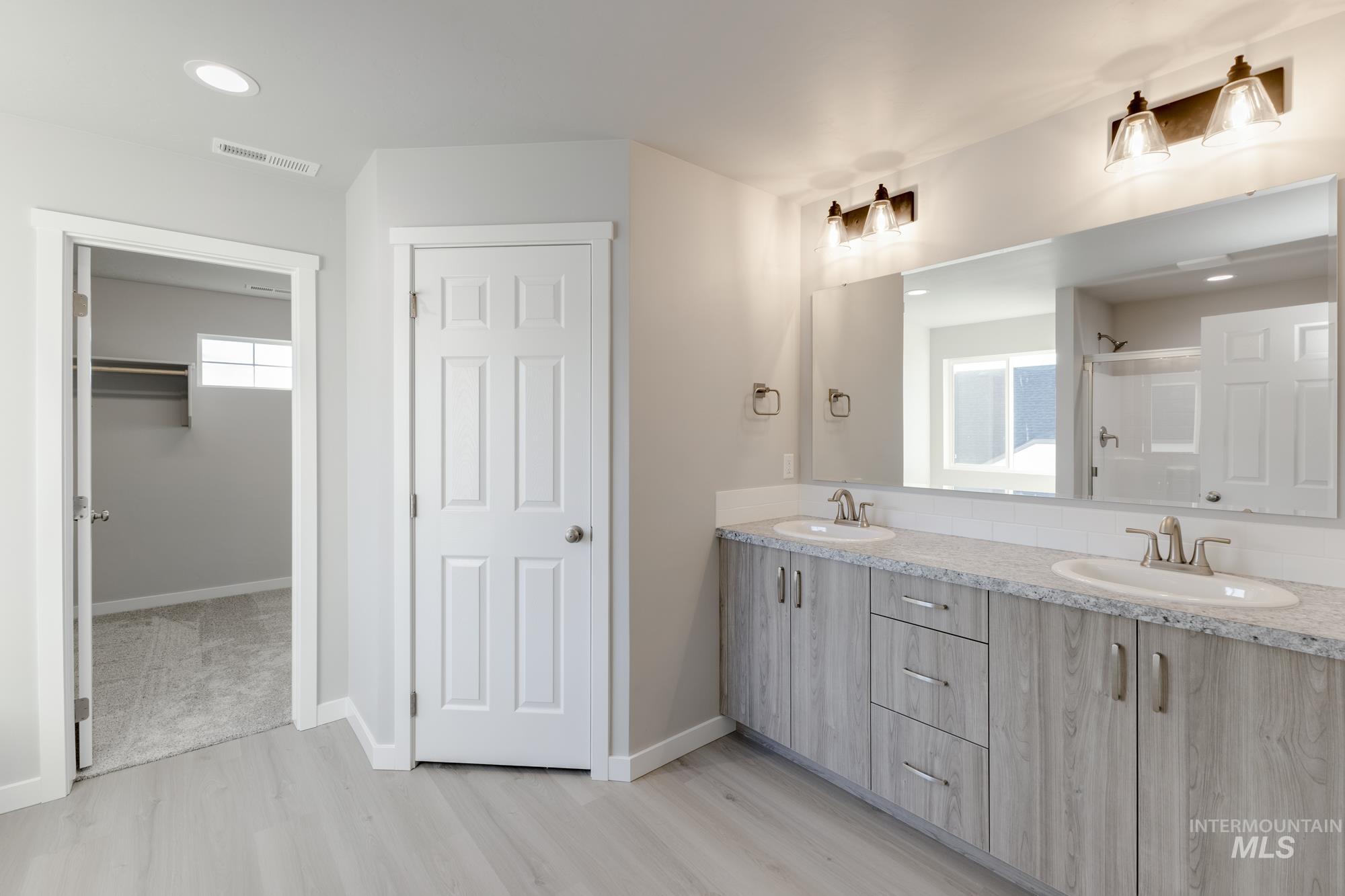 2296 N Iditarod Ave, Kuna, Idaho 83634, 4 Bedrooms, 3 Bathrooms, Residential For Sale, Price $582,990,MLS 98969297