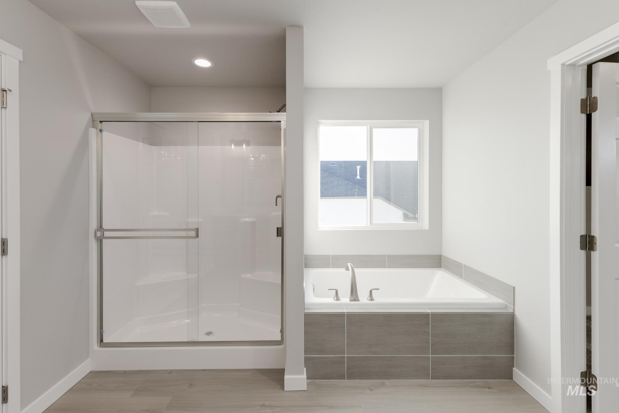 2296 N Iditarod Ave, Kuna, Idaho 83634, 4 Bedrooms, 3 Bathrooms, Residential For Sale, Price $582,990,MLS 98969297