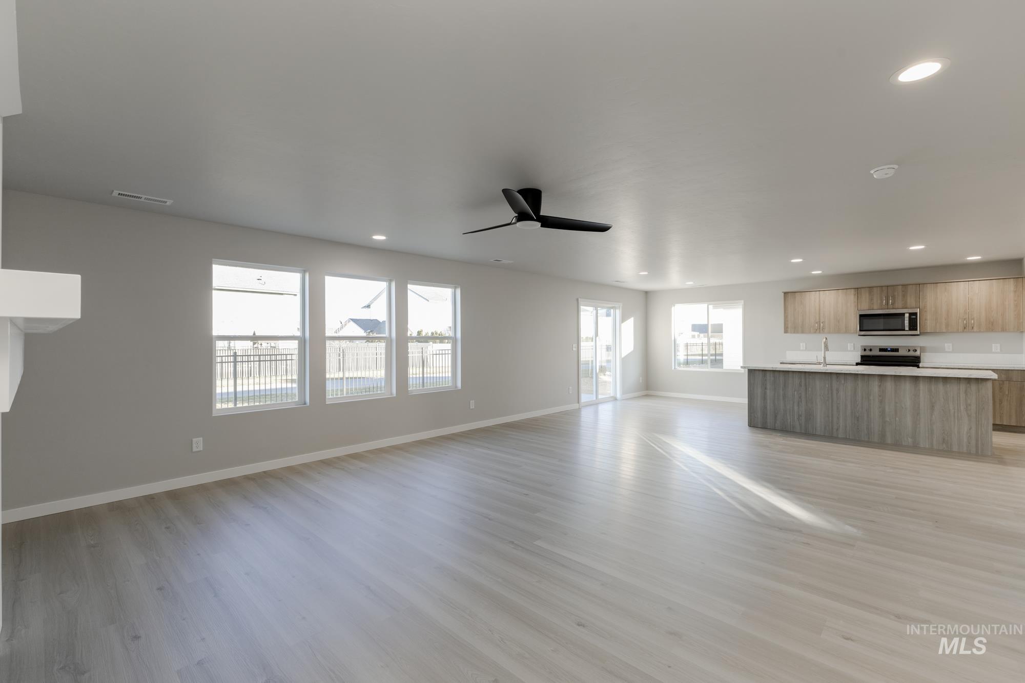 2296 N Iditarod Ave, Kuna, Idaho 83634, 4 Bedrooms, 3 Bathrooms, Residential For Sale, Price $582,990,MLS 98969297