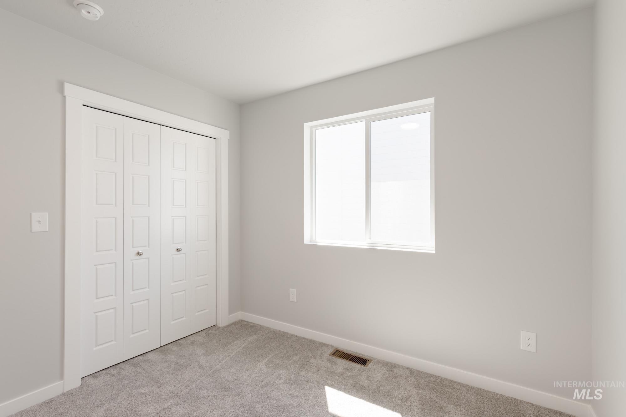 3005 E Mossy Creek Dr, Kuna, Idaho 83634, 3 Bedrooms, 2.5 Bathrooms, Residential For Sale, Price $393,990,MLS 98969298