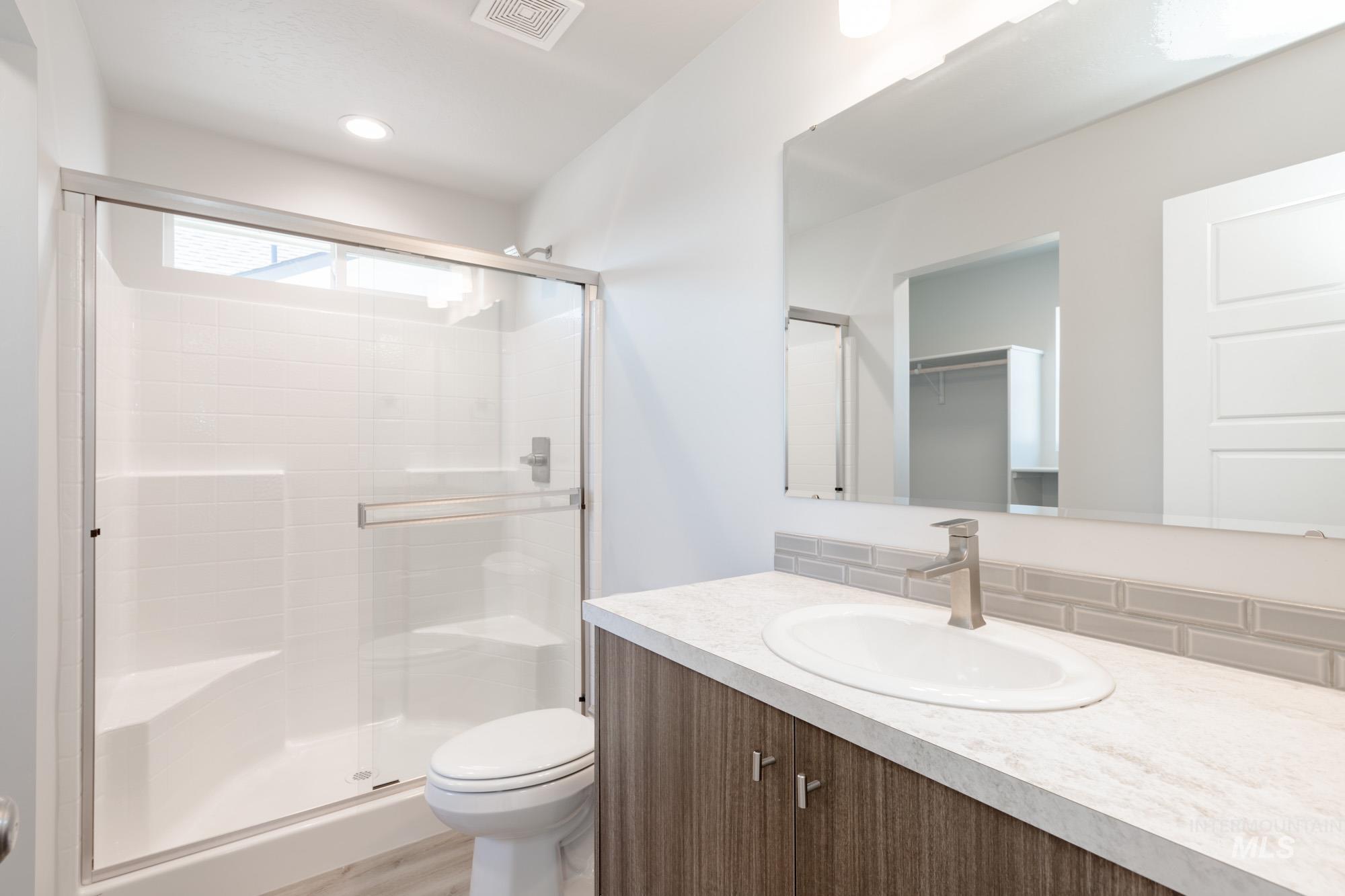 3005 E Mossy Creek Dr, Kuna, Idaho 83634, 3 Bedrooms, 2.5 Bathrooms, Residential For Sale, Price $393,990,MLS 98969298