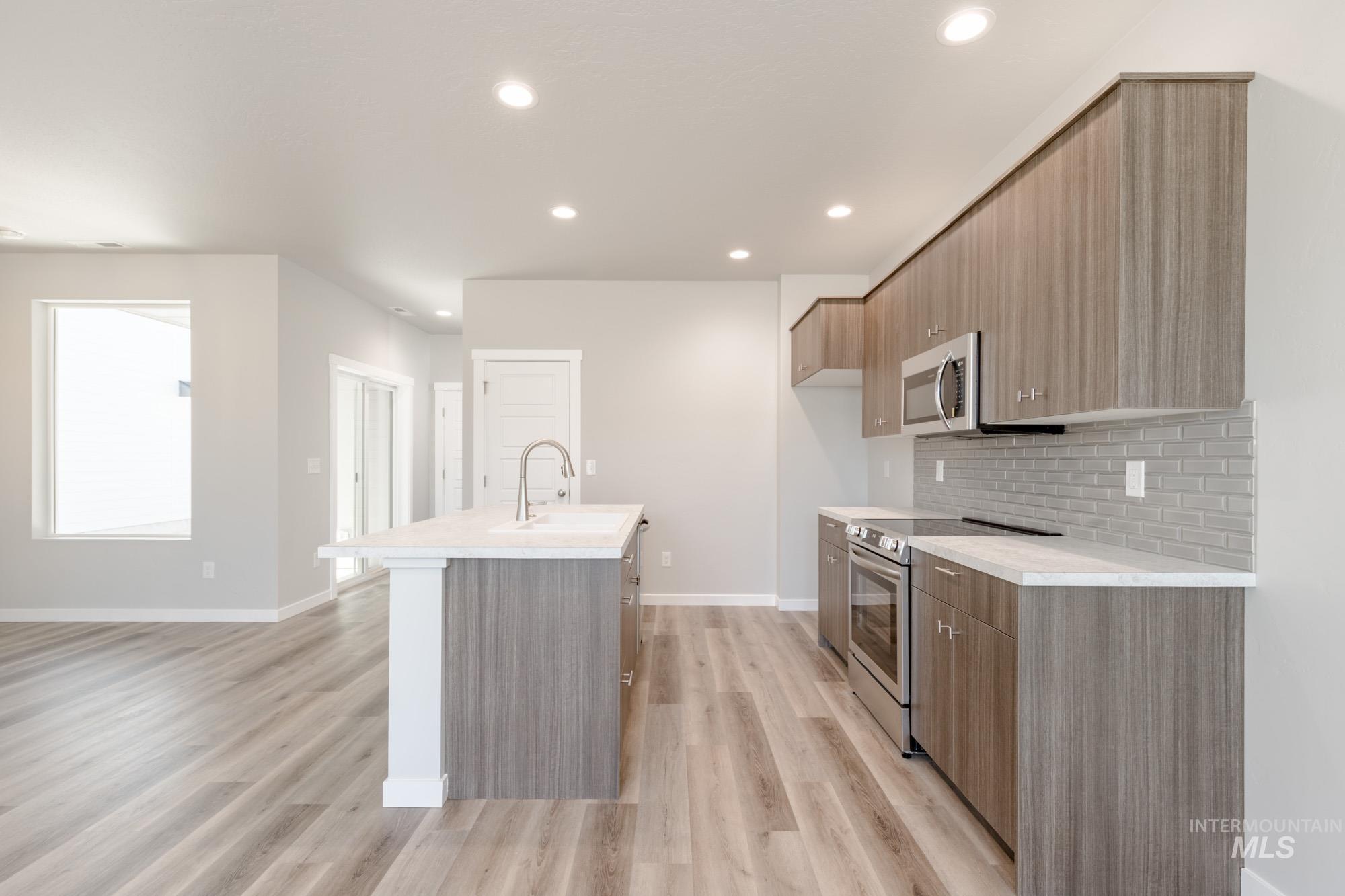 3005 E Mossy Creek Dr, Kuna, Idaho 83634, 3 Bedrooms, 2.5 Bathrooms, Residential For Sale, Price $393,990,MLS 98969298