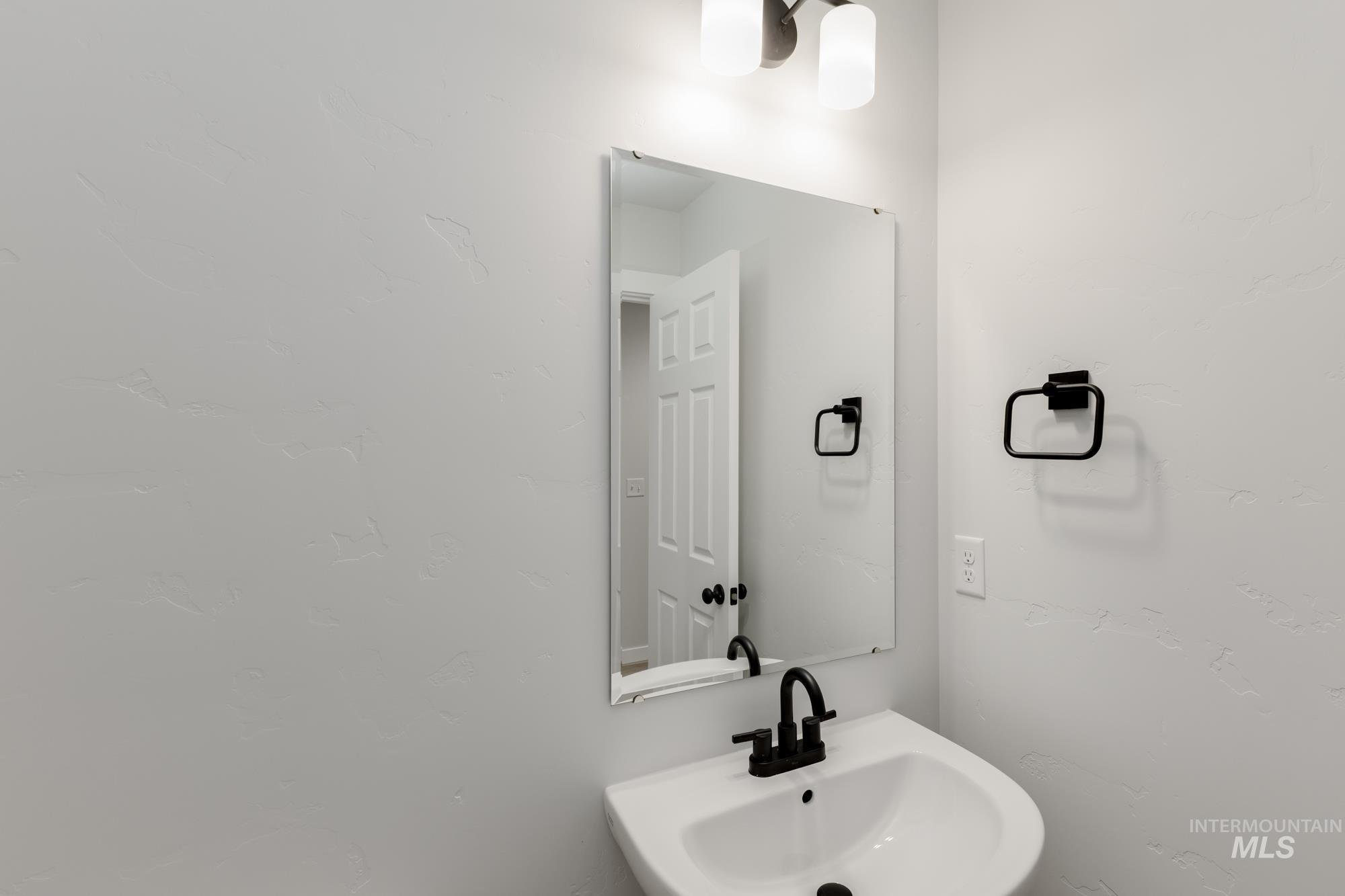 2968 E Mossy Creek Dr, Kuna, Idaho 83634, 4 Bedrooms, 2.5 Bathrooms, Residential For Sale, Price $474,990,MLS 98969299