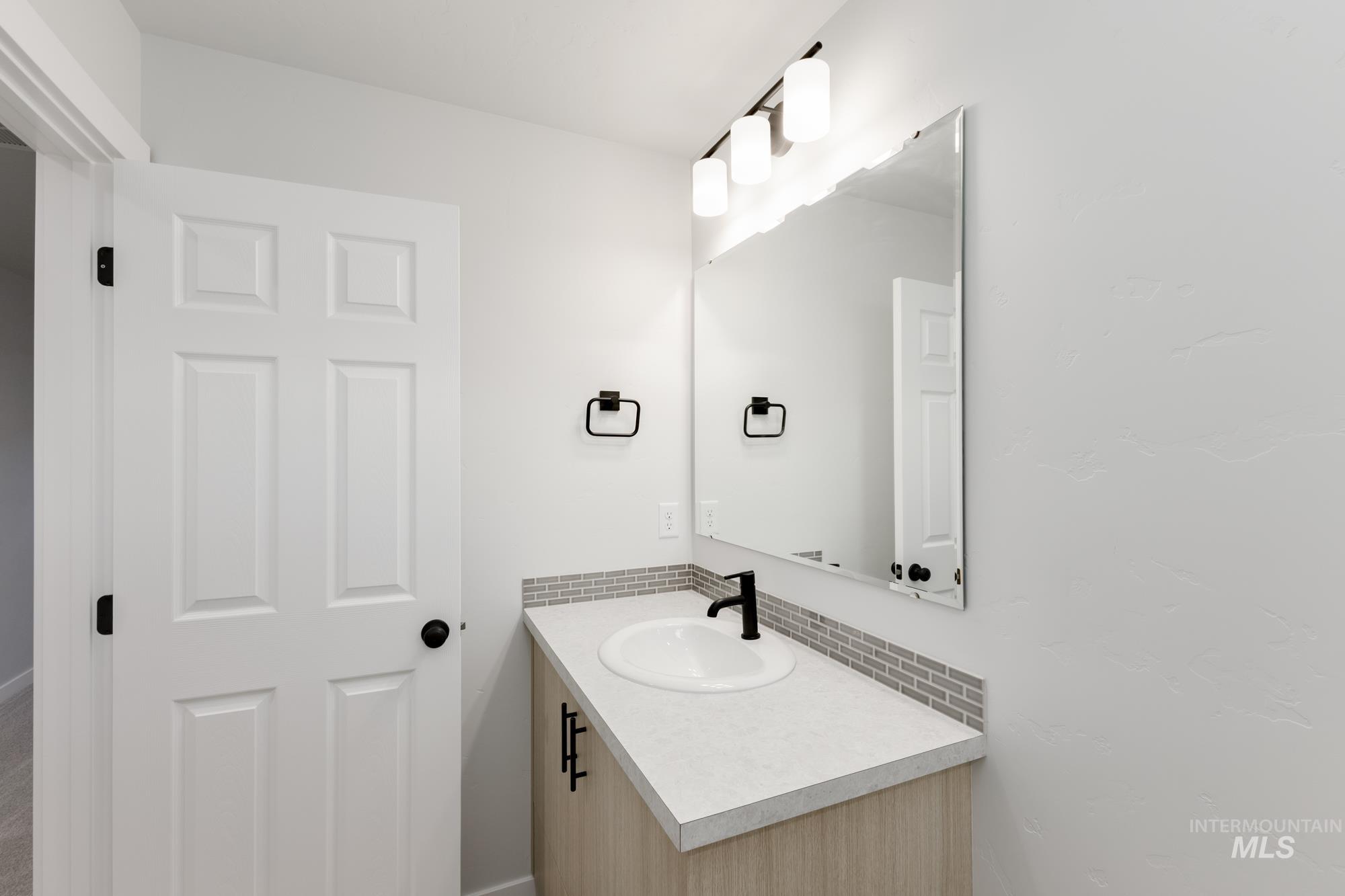 2968 E Mossy Creek Dr, Kuna, Idaho 83634, 4 Bedrooms, 2.5 Bathrooms, Residential For Sale, Price $474,990,MLS 98969299