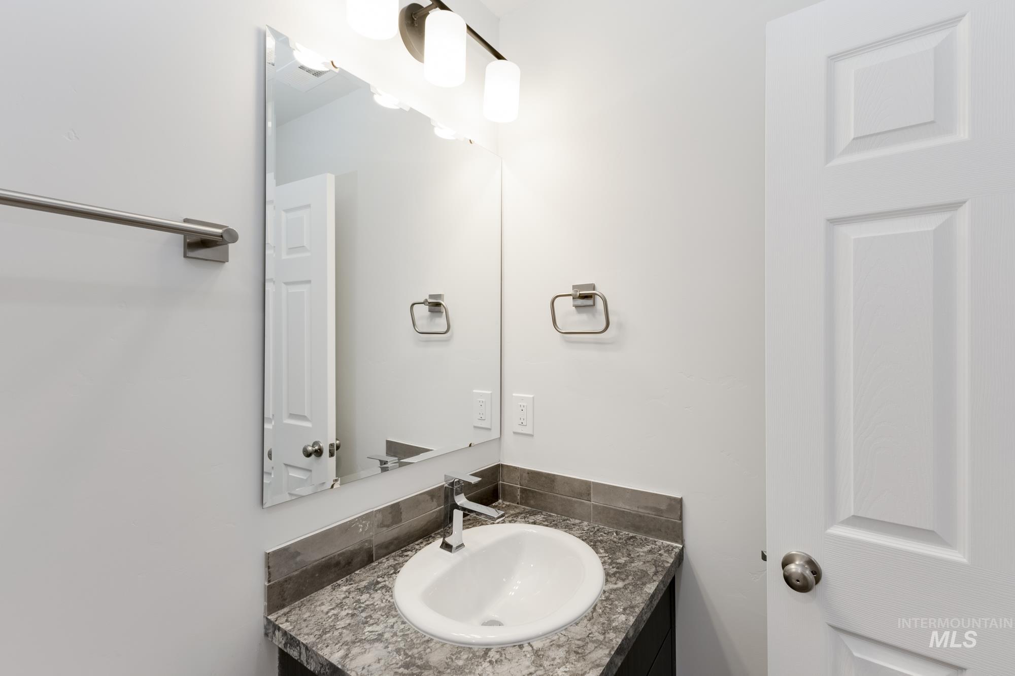 3029 E Mossy Creek Dr, Kuna, Idaho 83634, 3 Bedrooms, 2.5 Bathrooms, Residential For Sale, Price $399,990,MLS 98969300