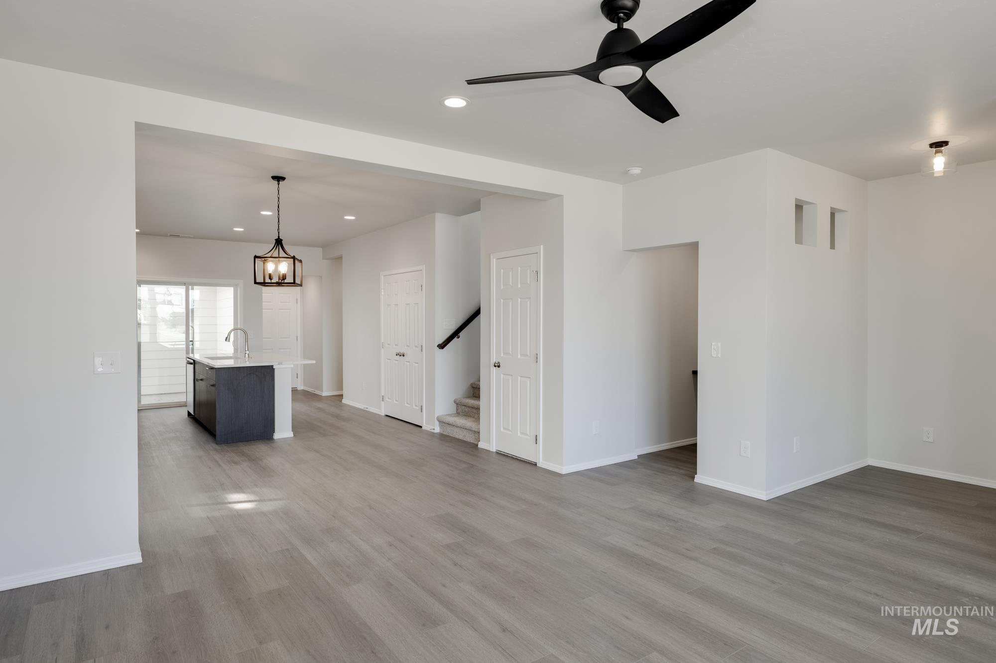 3029 E Mossy Creek Dr, Kuna, Idaho 83634, 3 Bedrooms, 2.5 Bathrooms, Residential For Sale, Price $399,990,MLS 98969300