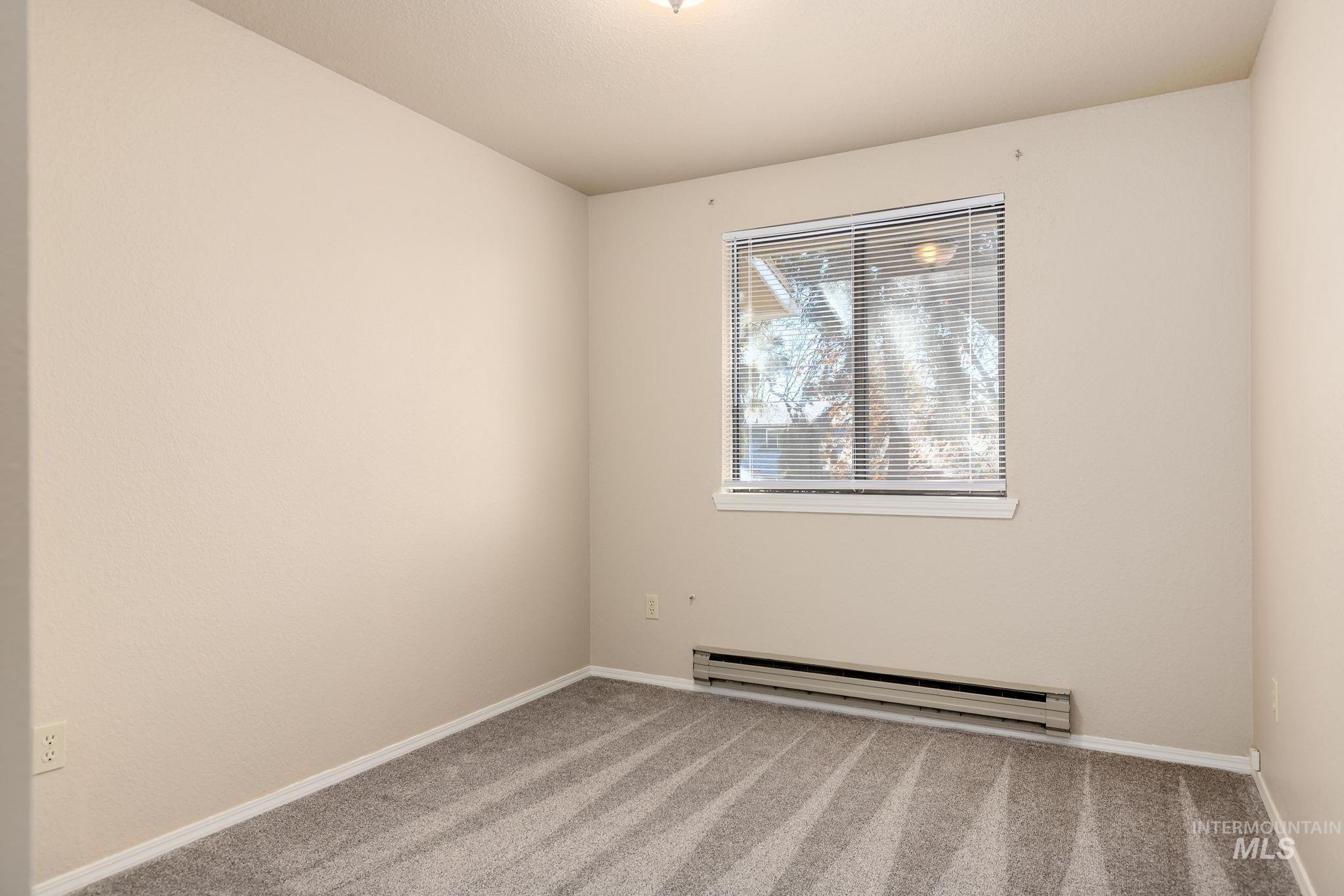 6907 W Colehaven Lane, Boise, Idaho 83704, 2 Bedrooms, 1 Bathroom, Residential For Sale, Price $249,990,MLS 98969301