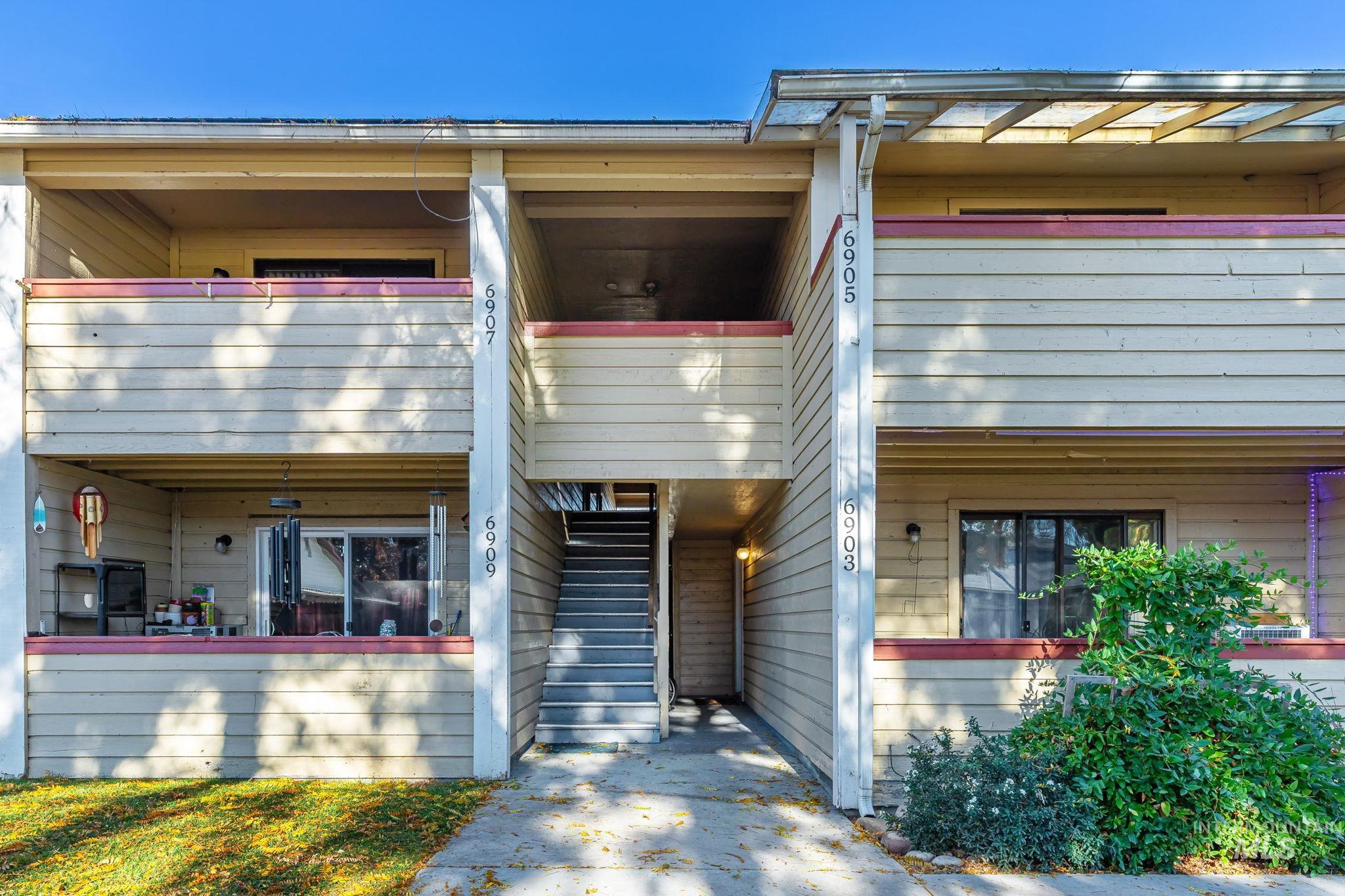 6907 W Colehaven Lane, Boise, Idaho 83704, 2 Bedrooms, 1 Bathroom, Residential For Sale, Price $249,990,MLS 98969301