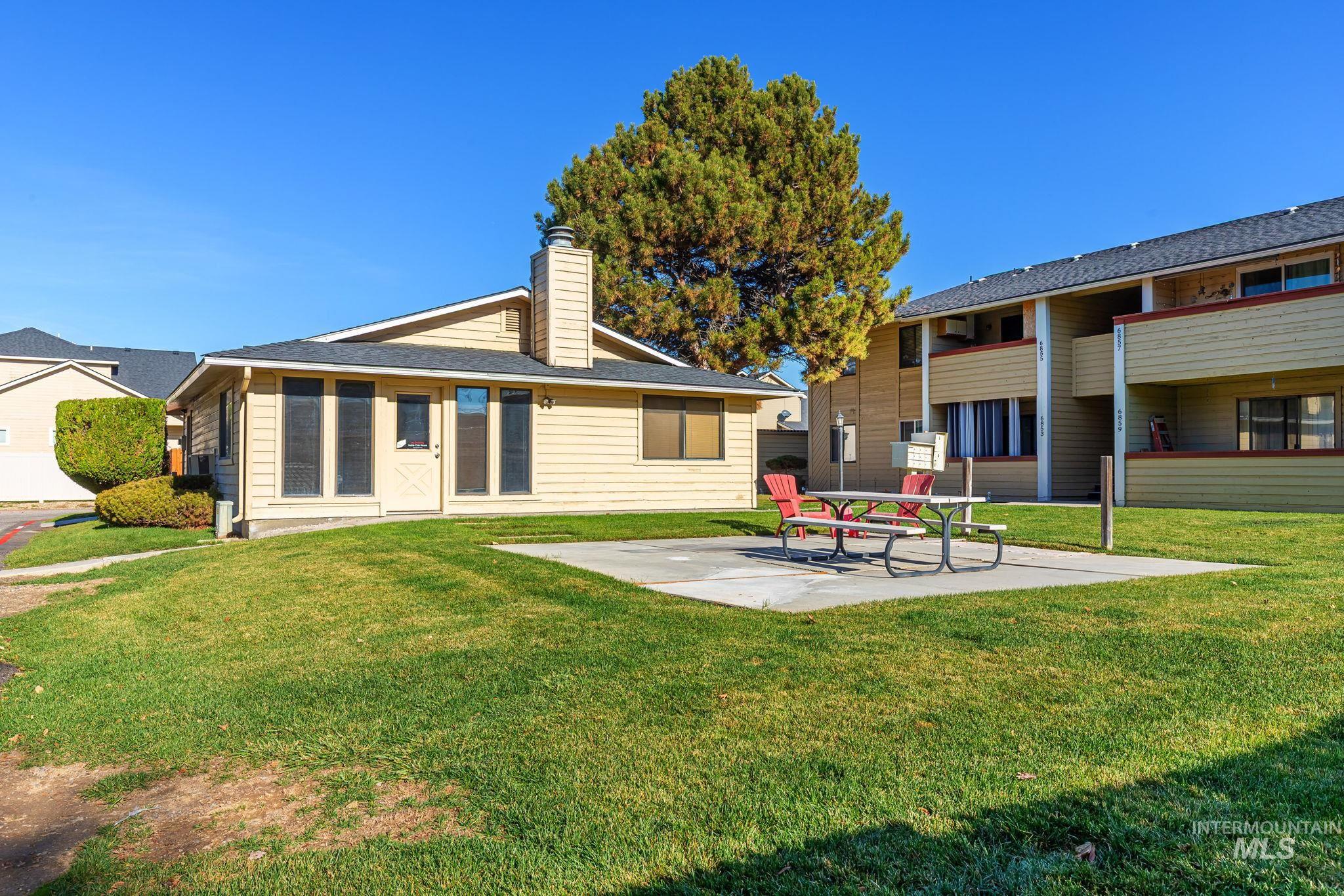 6907 W Colehaven Lane, Boise, Idaho 83704, 2 Bedrooms, 1 Bathroom, Residential For Sale, Price $249,990,MLS 98969301