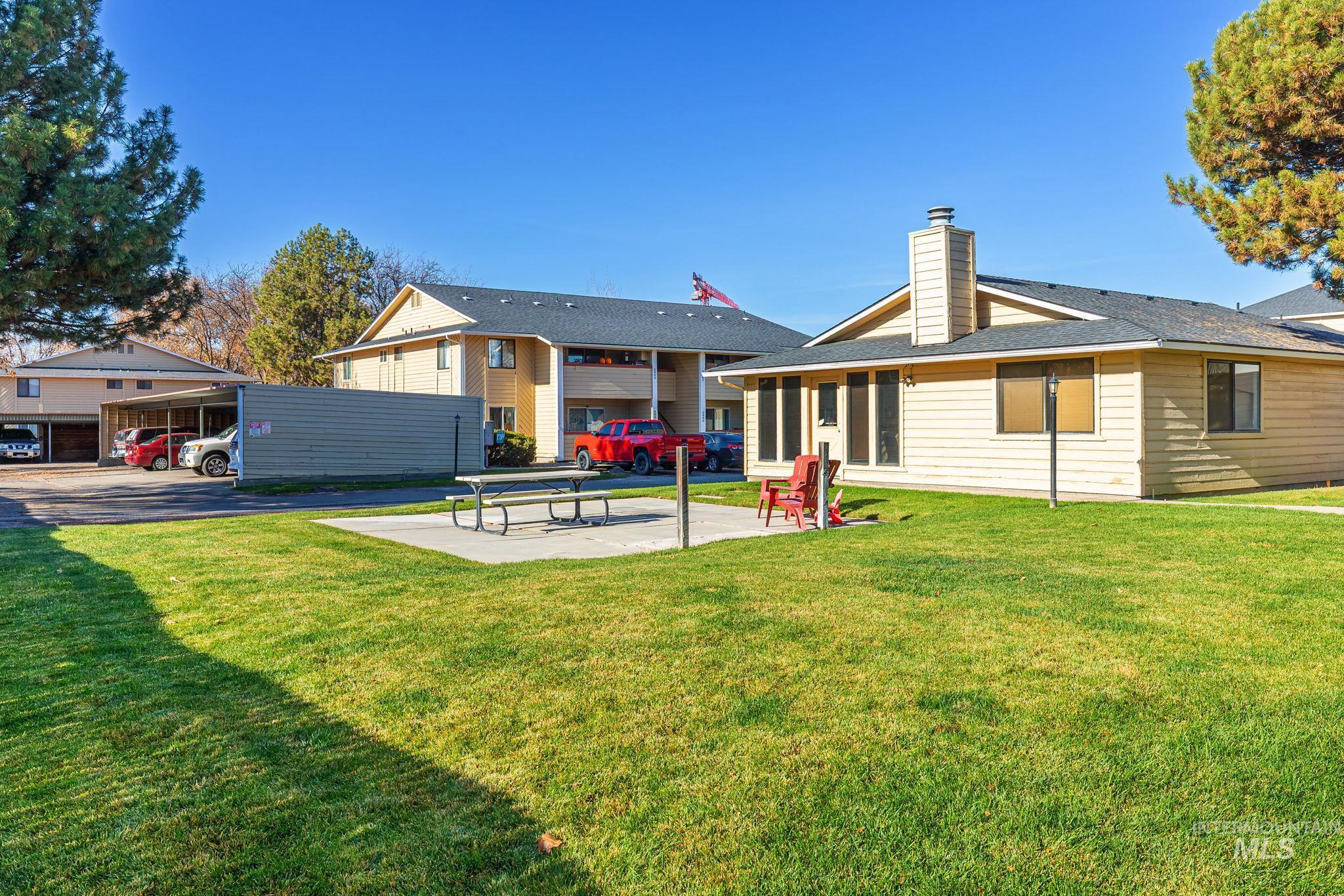 6907 W Colehaven Lane, Boise, Idaho 83704, 2 Bedrooms, 1 Bathroom, Residential For Sale, Price $249,990,MLS 98969301