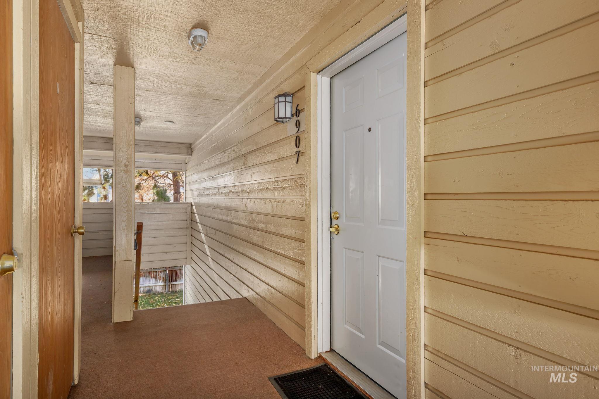 6907 W Colehaven Lane, Boise, Idaho 83704, 2 Bedrooms, 1 Bathroom, Residential For Sale, Price $249,990,MLS 98969301