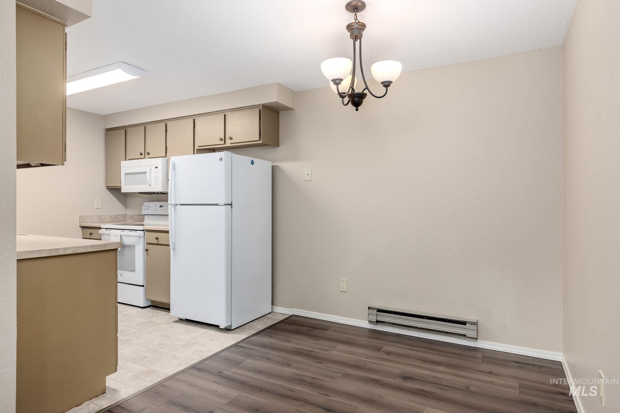 6907 W Colehaven Lane, Boise, Idaho 83704, 2 Bedrooms, 1 Bathroom, Residential For Sale, Price $249,990,MLS 98969301