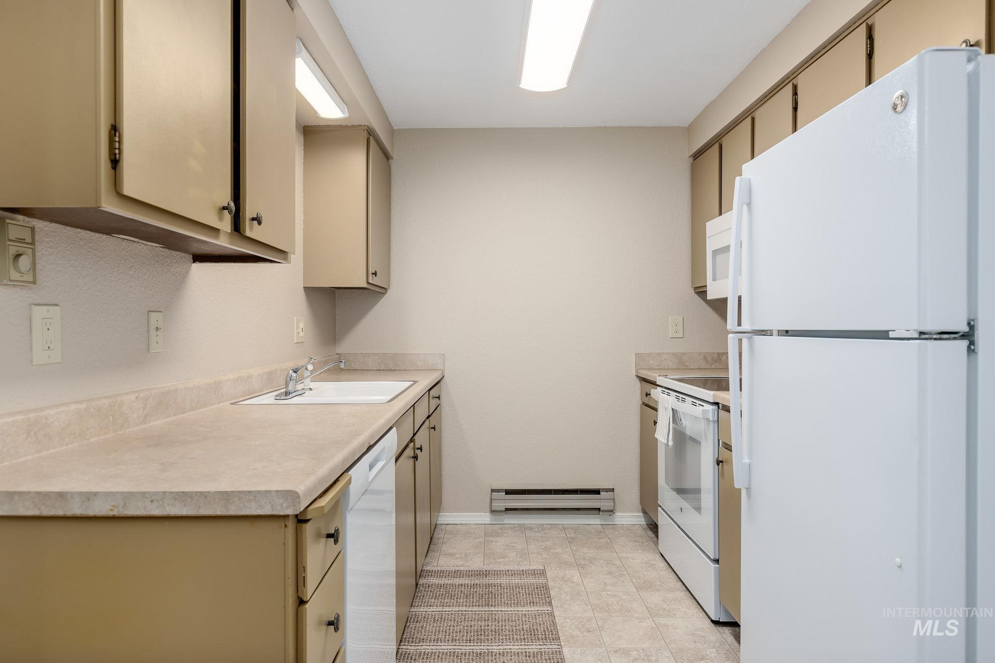 6907 W Colehaven Lane, Boise, Idaho 83704, 2 Bedrooms, 1 Bathroom, Residential For Sale, Price $249,990,MLS 98969301