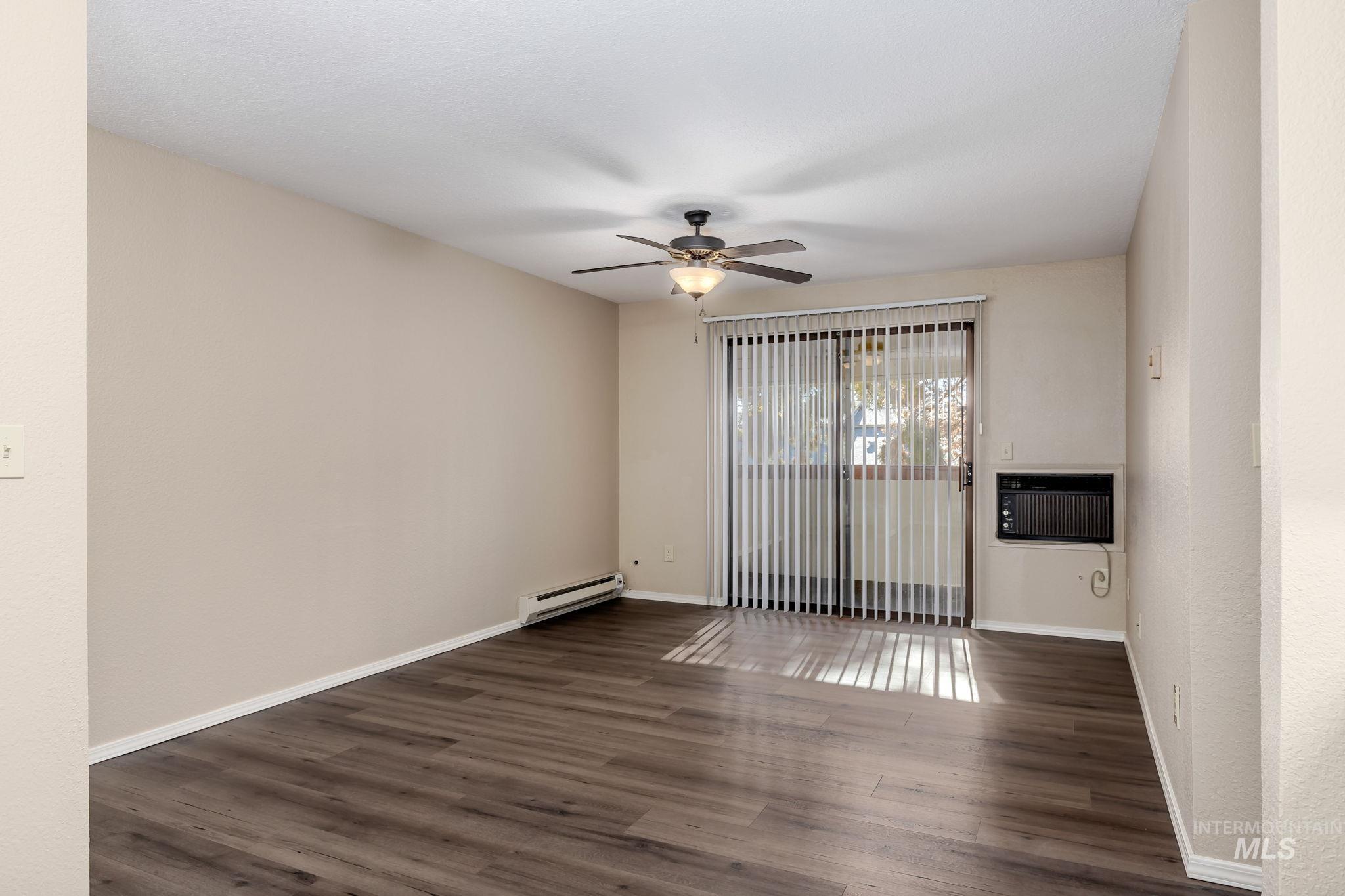 6907 W Colehaven Lane, Boise, Idaho 83704, 2 Bedrooms, 1 Bathroom, Residential For Sale, Price $249,990,MLS 98969301