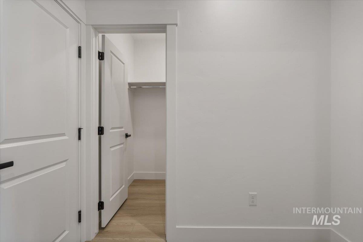 558 E Lockhart Street, Meridian, Idaho 83646, 3 Bedrooms, 2.5 Bathrooms, Residential For Sale, Price $649,990,MLS 98969303