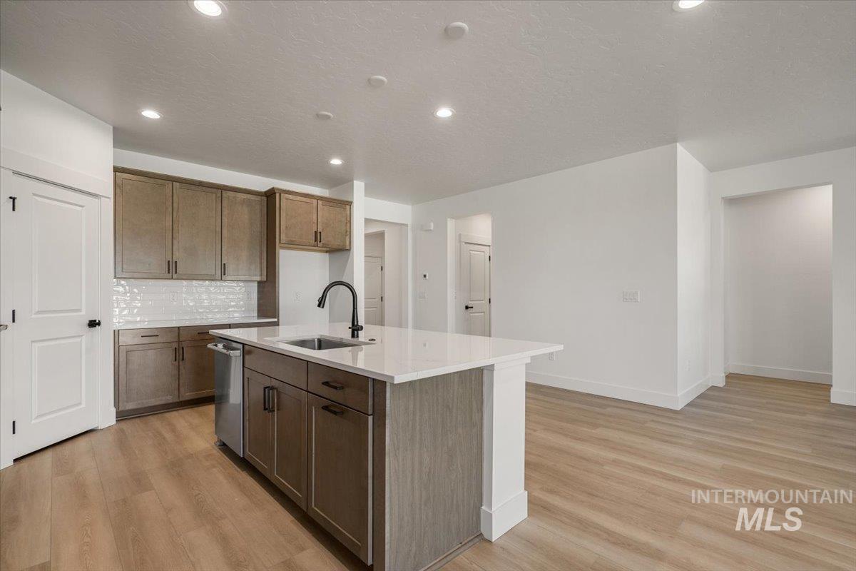 558 E Lockhart Street, Meridian, Idaho 83646, 3 Bedrooms, 2.5 Bathrooms, Residential For Sale, Price $649,990,MLS 98969303