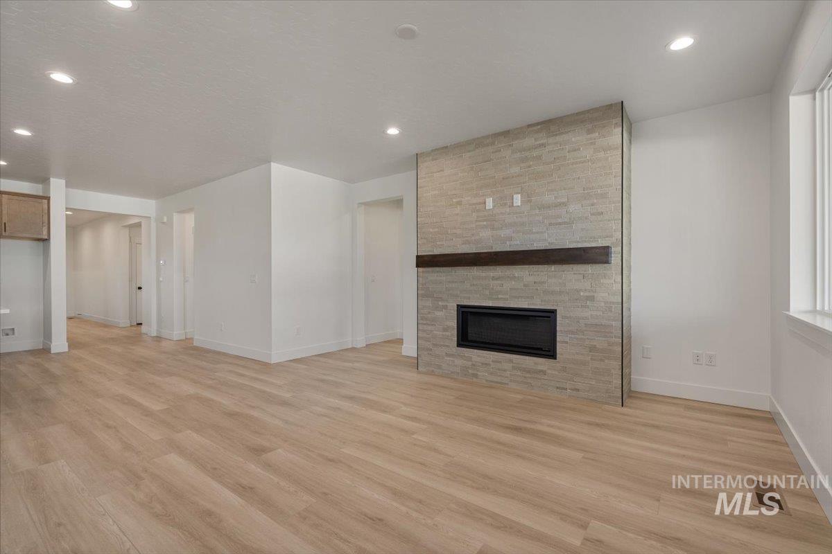 558 E Lockhart Street, Meridian, Idaho 83646, 3 Bedrooms, 2.5 Bathrooms, Residential For Sale, Price $649,990,MLS 98969303