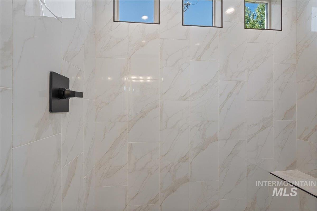 558 E Lockhart Street, Meridian, Idaho 83646, 3 Bedrooms, 2.5 Bathrooms, Residential For Sale, Price $649,990,MLS 98969303