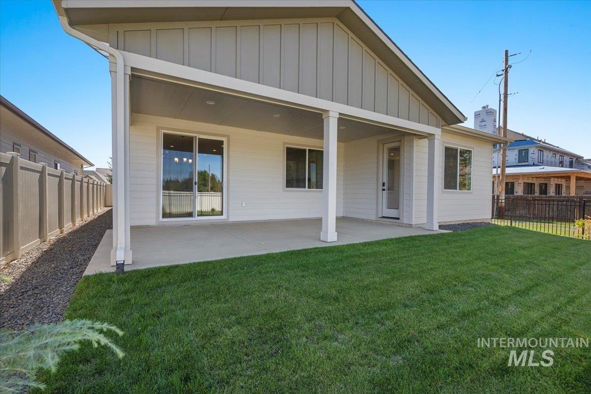 558 E Lockhart Street, Meridian, Idaho 83646, 3 Bedrooms, 2.5 Bathrooms, Residential For Sale, Price $649,990,MLS 98969303