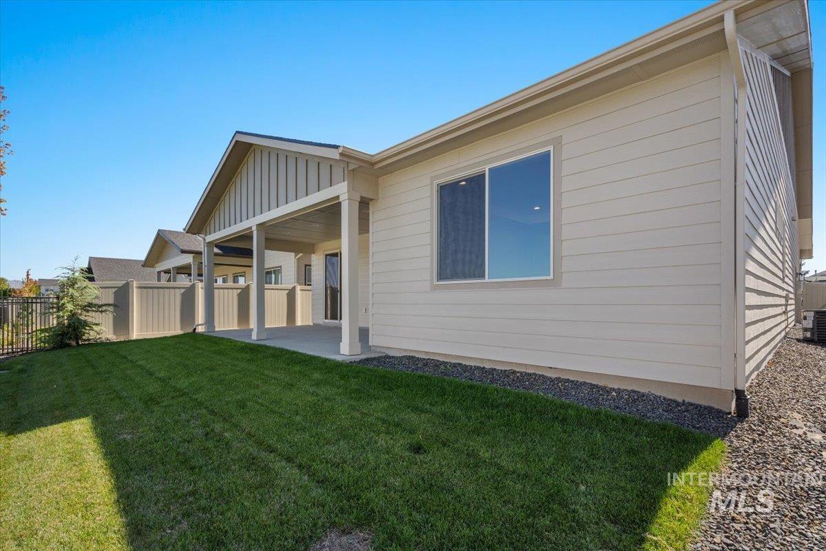 558 E Lockhart Street, Meridian, Idaho 83646, 3 Bedrooms, 2.5 Bathrooms, Residential For Sale, Price $649,990,MLS 98969303