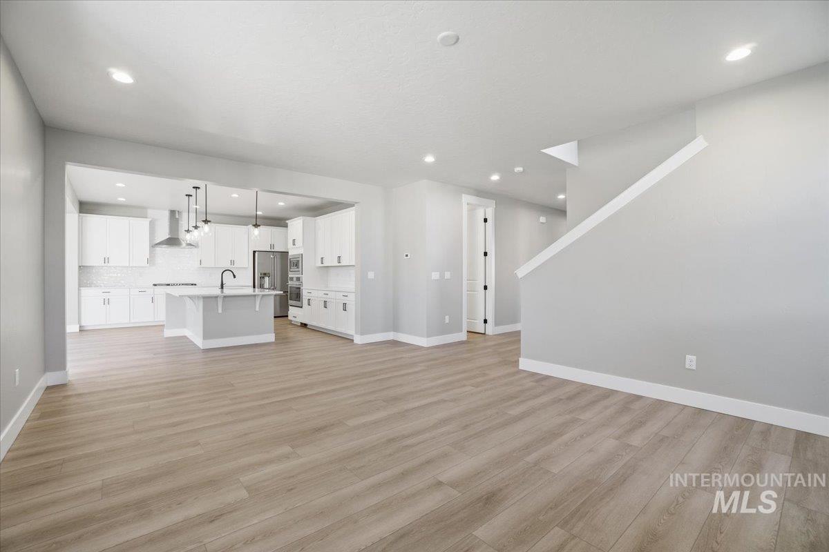 6141 N Torva Ave, Meridian, Idaho 83646, 4 Bedrooms, 2.5 Bathrooms, Residential For Sale, Price $679,990,MLS 98969304