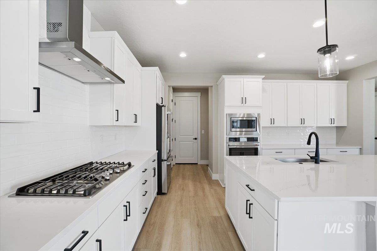 6141 N Torva Ave, Meridian, Idaho 83646, 4 Bedrooms, 2.5 Bathrooms, Residential For Sale, Price $679,990,MLS 98969304