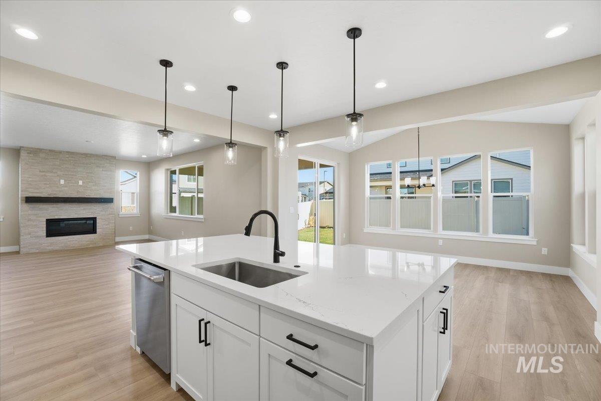 6141 N Torva Ave, Meridian, Idaho 83646, 4 Bedrooms, 2.5 Bathrooms, Residential For Sale, Price $679,990,MLS 98969304