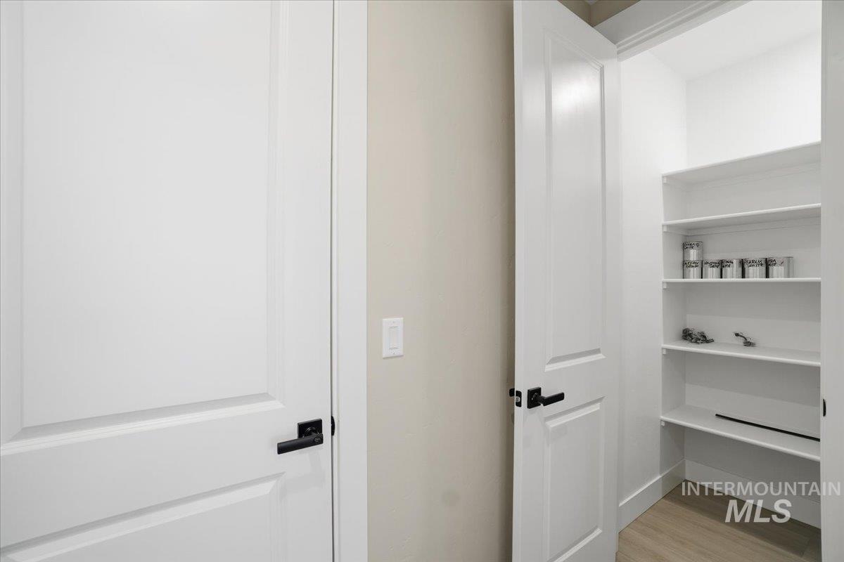 6141 N Torva Ave, Meridian, Idaho 83646, 4 Bedrooms, 2.5 Bathrooms, Residential For Sale, Price $679,990,MLS 98969304