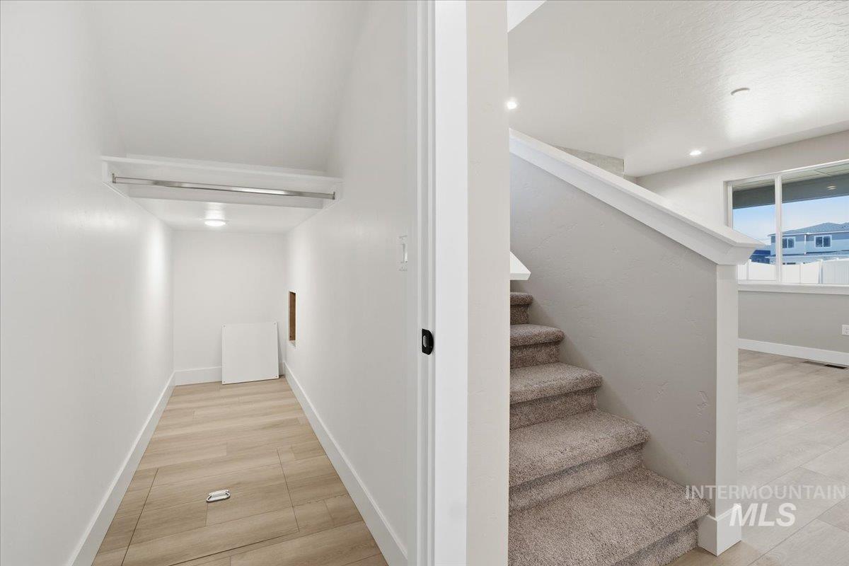 6141 N Torva Ave, Meridian, Idaho 83646, 4 Bedrooms, 2.5 Bathrooms, Residential For Sale, Price $679,990,MLS 98969304