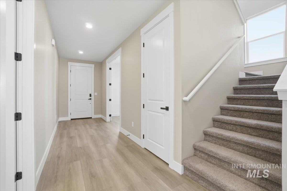 6141 N Torva Ave, Meridian, Idaho 83646, 4 Bedrooms, 2.5 Bathrooms, Residential For Sale, Price $679,990,MLS 98969304