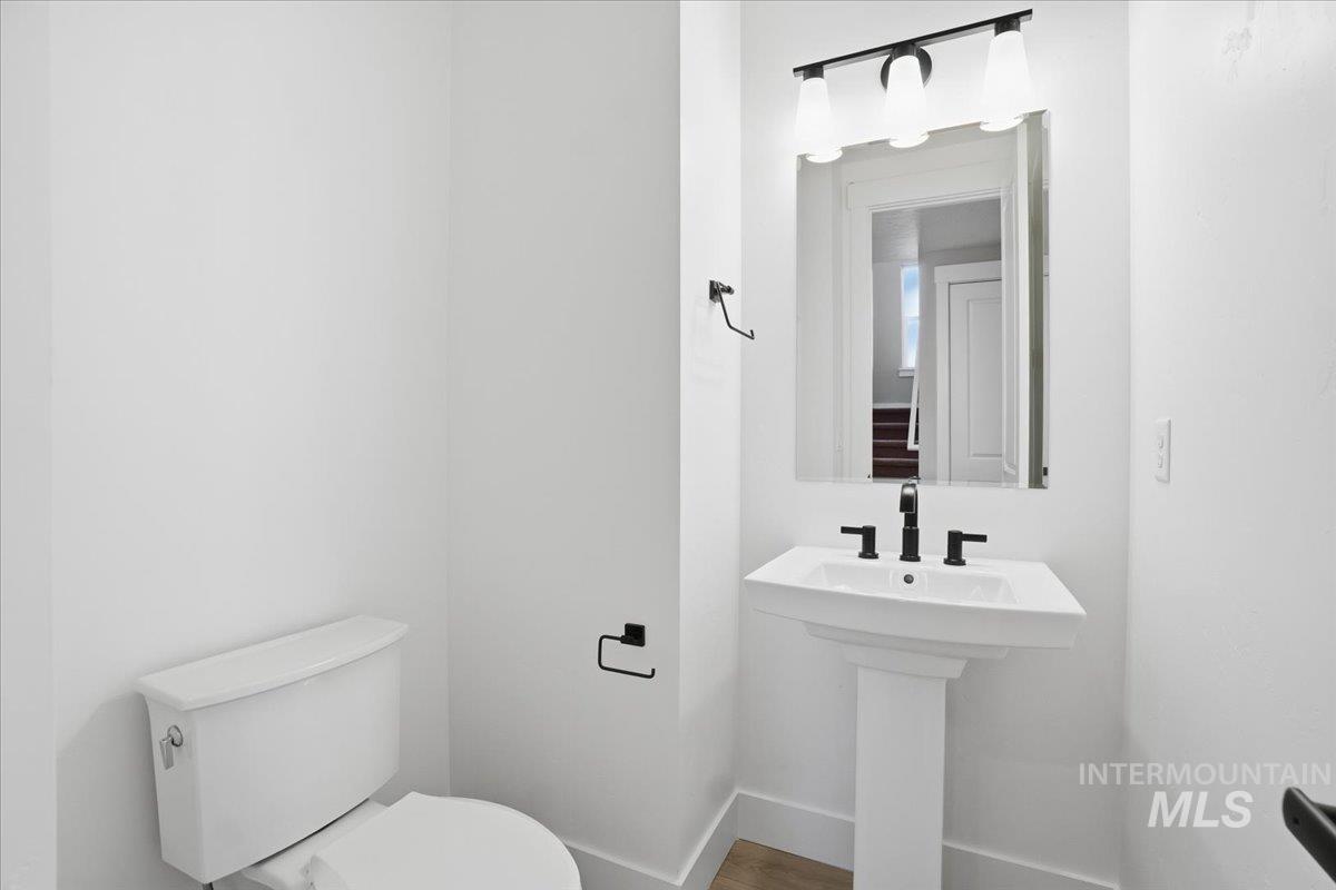 6141 N Torva Ave, Meridian, Idaho 83646, 4 Bedrooms, 2.5 Bathrooms, Residential For Sale, Price $679,990,MLS 98969304