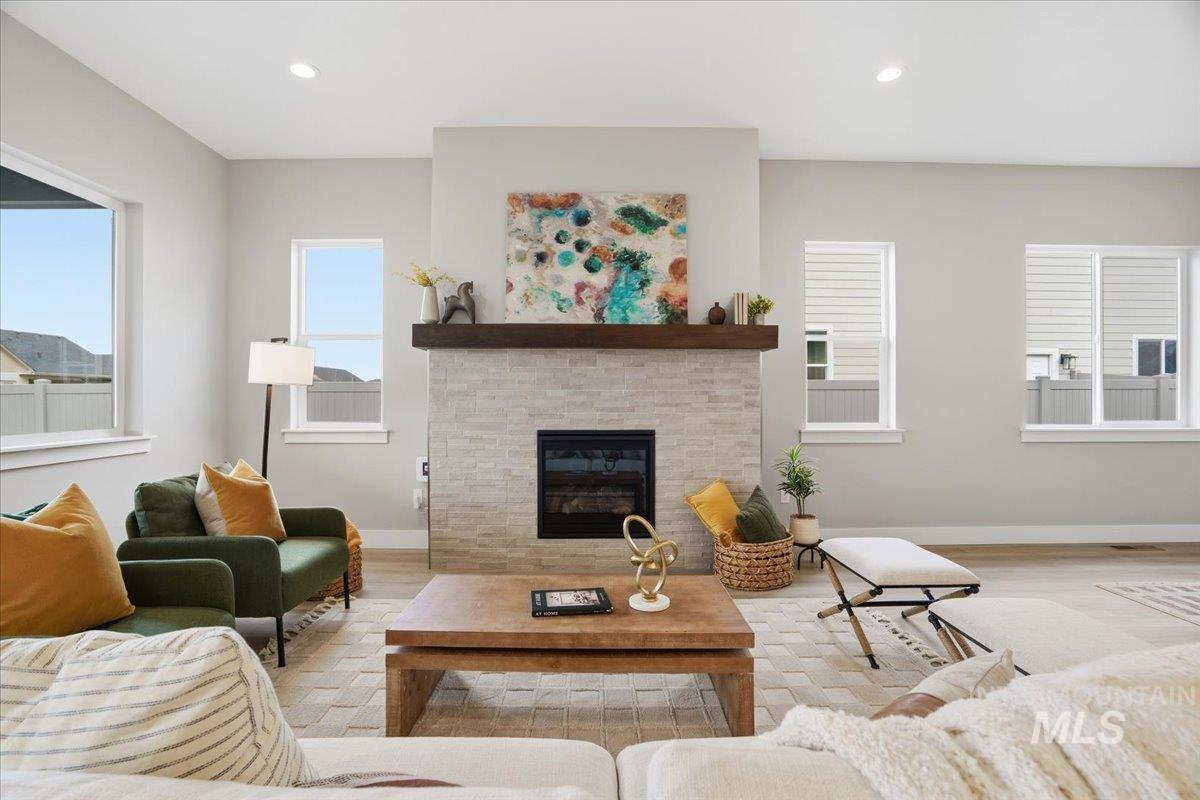 2163 N Kenora Ave, Star, Idaho 83669, 3 Bedrooms, 3.5 Bathrooms, Residential For Sale, Price $749,990,MLS 98969305