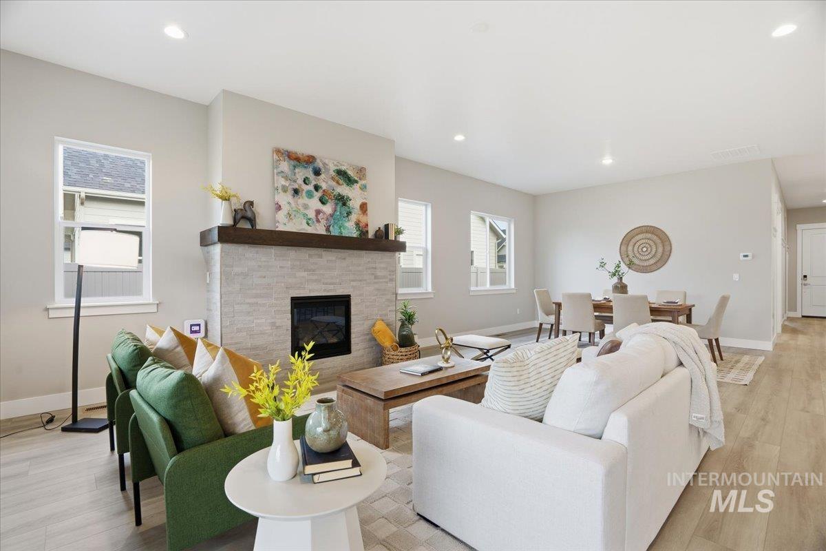 2163 N Kenora Ave, Star, Idaho 83669, 3 Bedrooms, 3.5 Bathrooms, Residential For Sale, Price $749,990,MLS 98969305