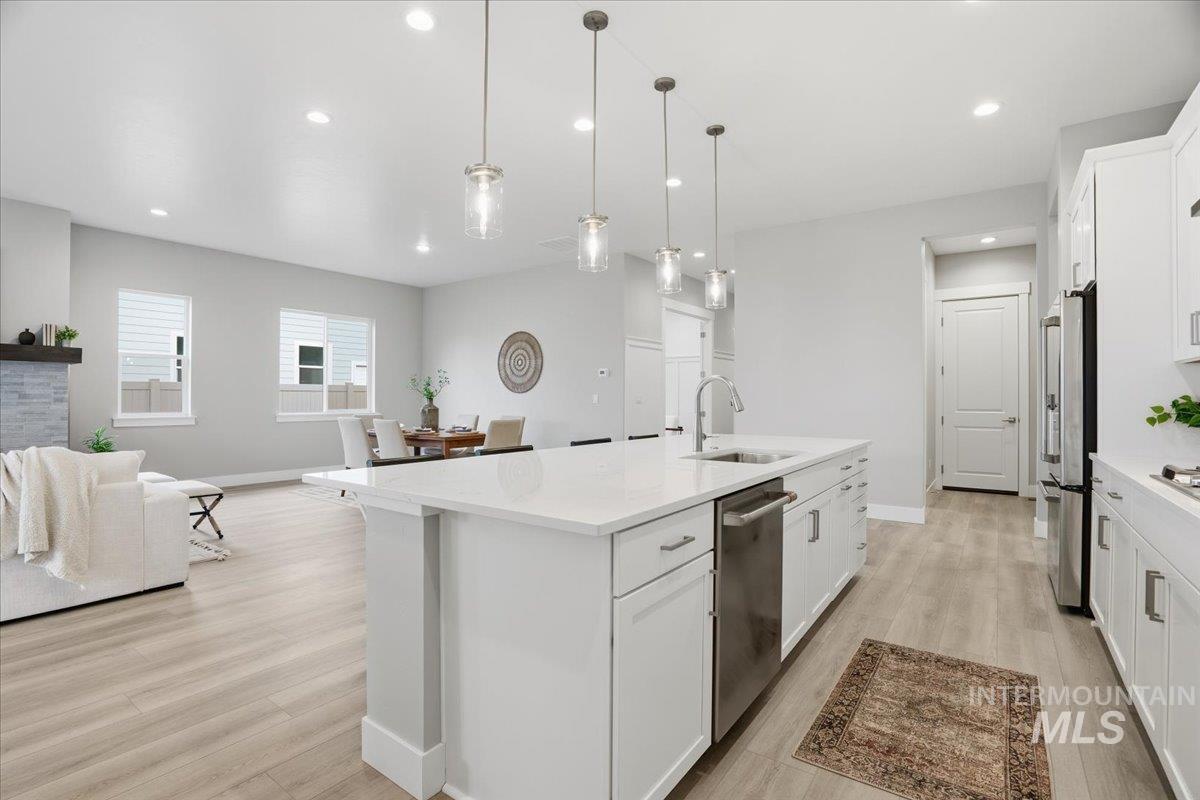 2163 N Kenora Ave, Star, Idaho 83669, 3 Bedrooms, 3.5 Bathrooms, Residential For Sale, Price $749,990,MLS 98969305