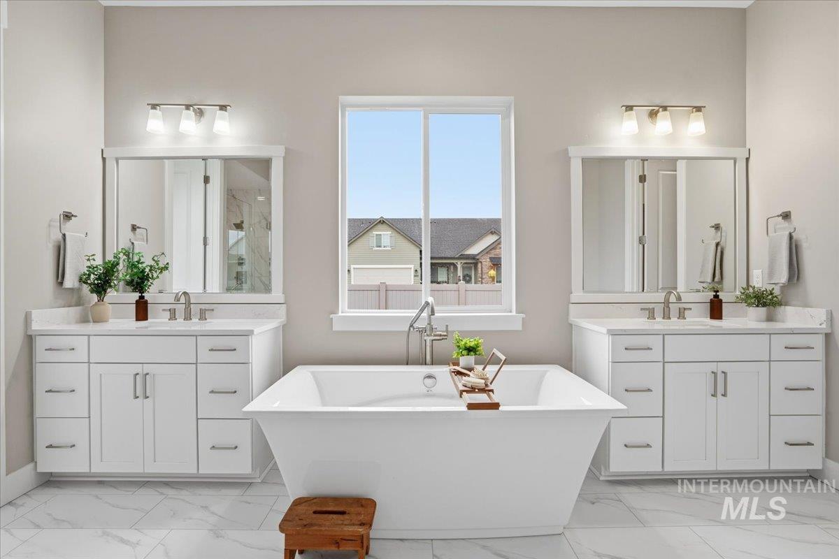 2163 N Kenora Ave, Star, Idaho 83669, 3 Bedrooms, 3.5 Bathrooms, Residential For Sale, Price $749,990,MLS 98969305