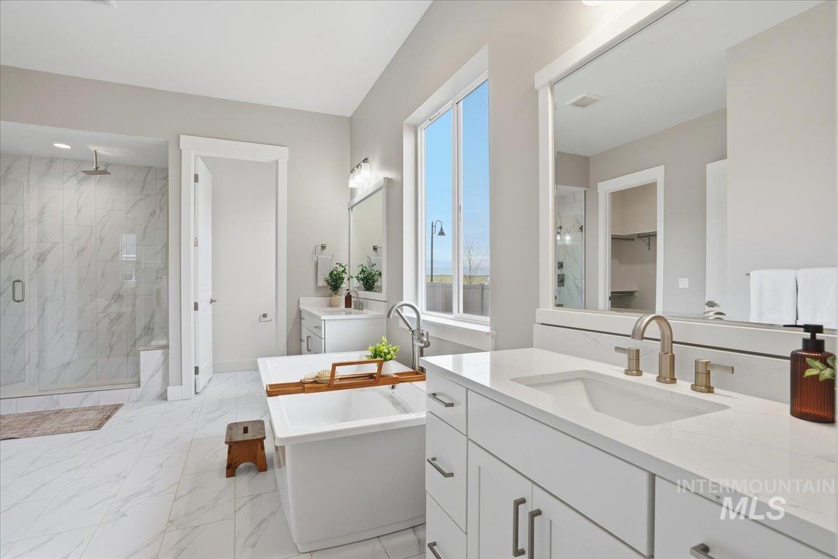 2163 N Kenora Ave, Star, Idaho 83669, 3 Bedrooms, 3.5 Bathrooms, Residential For Sale, Price $749,990,MLS 98969305