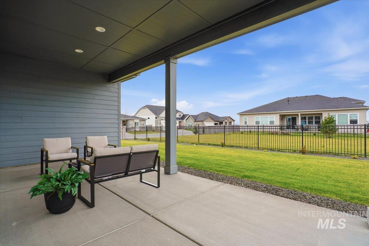 2163 N Kenora Ave, Star, Idaho 83669, 3 Bedrooms, 3.5 Bathrooms, Residential For Sale, Price $749,990,MLS 98969305