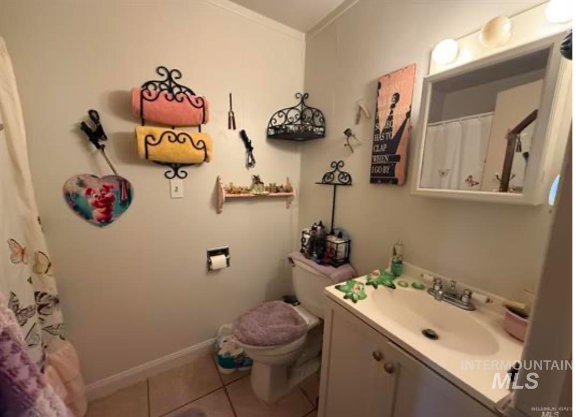 308 2nd Ave E, Jerome, Idaho 83338, 2 Bedrooms, 1 Bathroom, Residential Income For Sale, Price $269,000,MLS 98969312