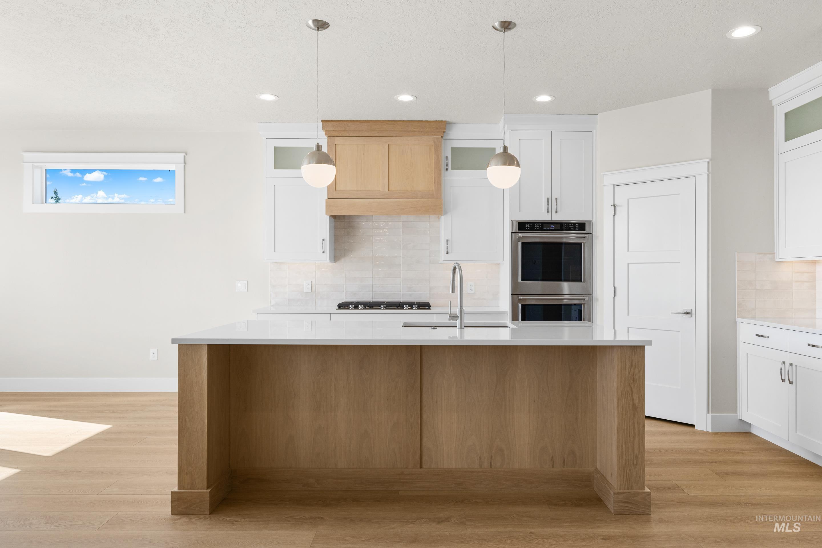 9528 Green Cottage Ave, Kuna, Idaho 83634, 3 Bedrooms, 2 Bathrooms, Residential For Sale, Price $609,900,MLS 98969314