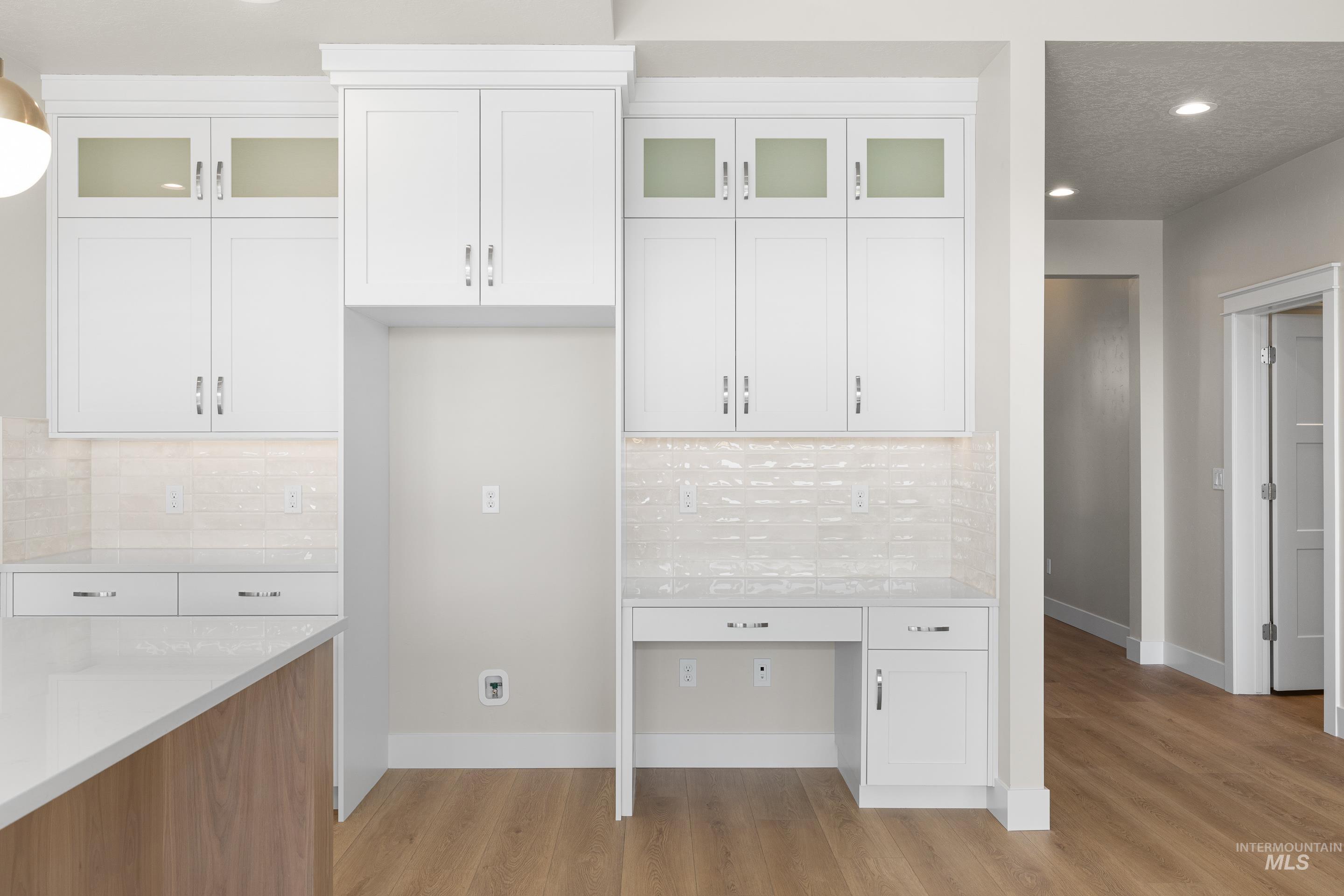 9528 Green Cottage Ave, Kuna, Idaho 83634, 3 Bedrooms, 2 Bathrooms, Residential For Sale, Price $609,900,MLS 98969314