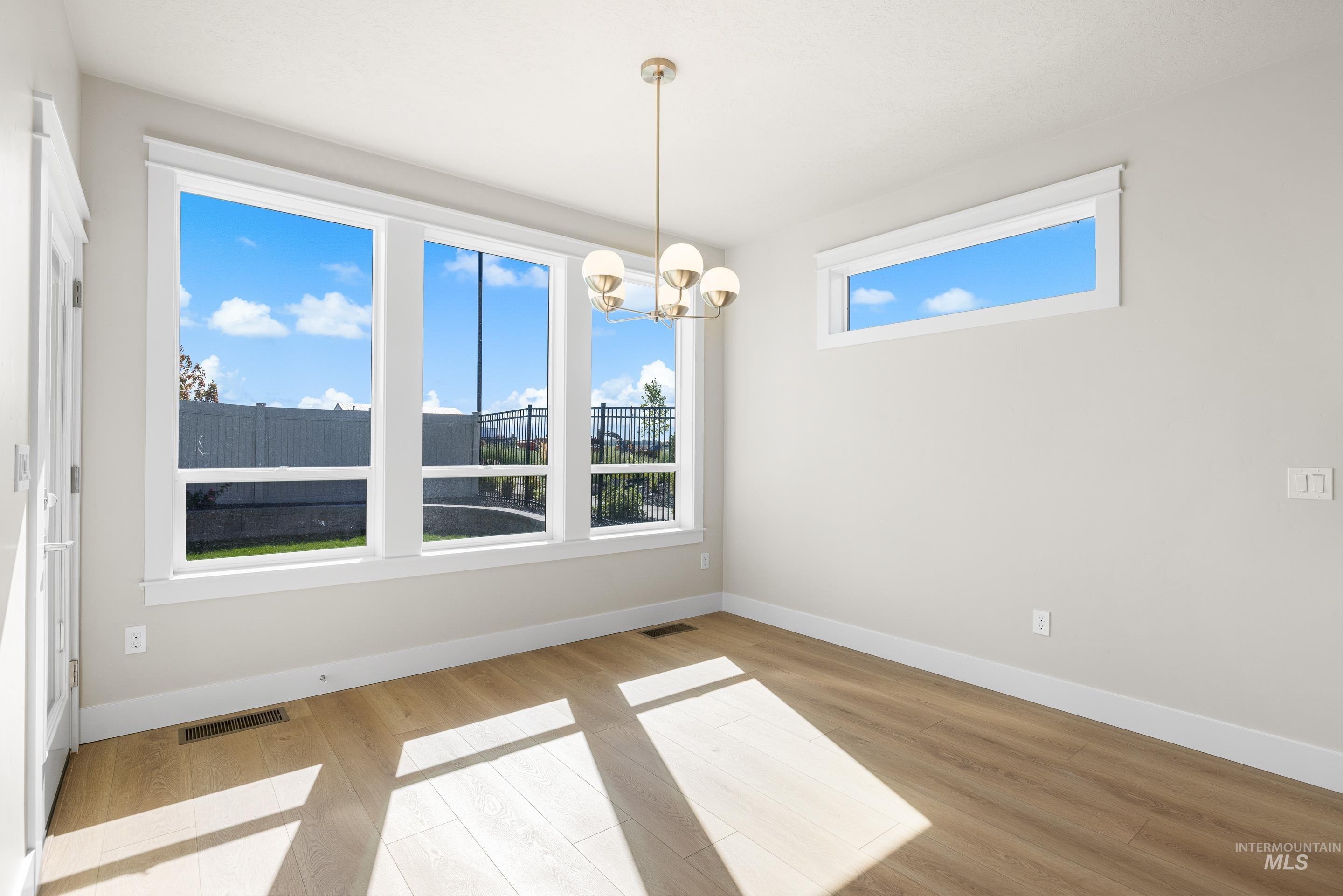 9528 Green Cottage Ave, Kuna, Idaho 83634, 3 Bedrooms, 2 Bathrooms, Residential For Sale, Price $609,900,MLS 98969314