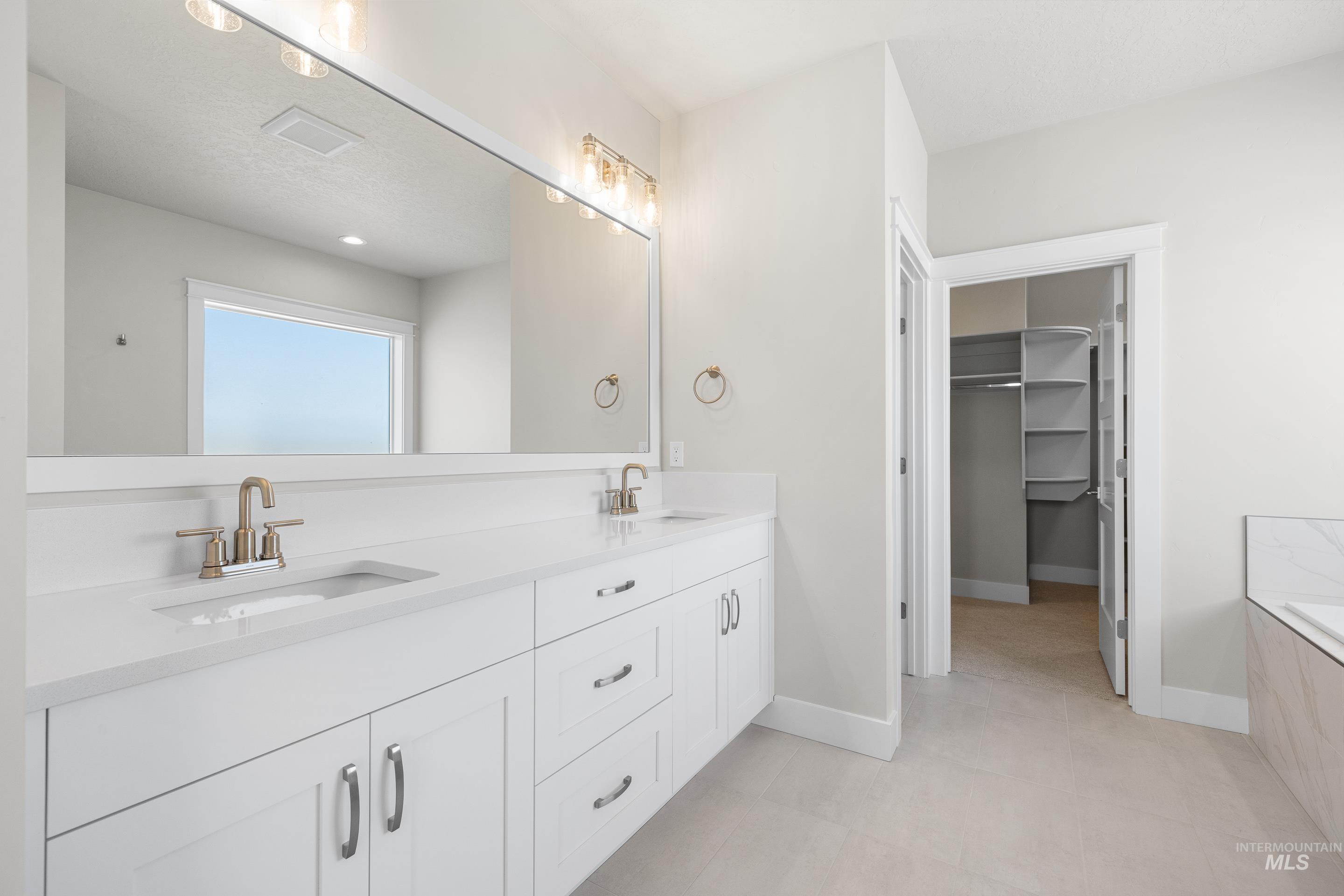 9528 Green Cottage Ave, Kuna, Idaho 83634, 3 Bedrooms, 2 Bathrooms, Residential For Sale, Price $609,900,MLS 98969314