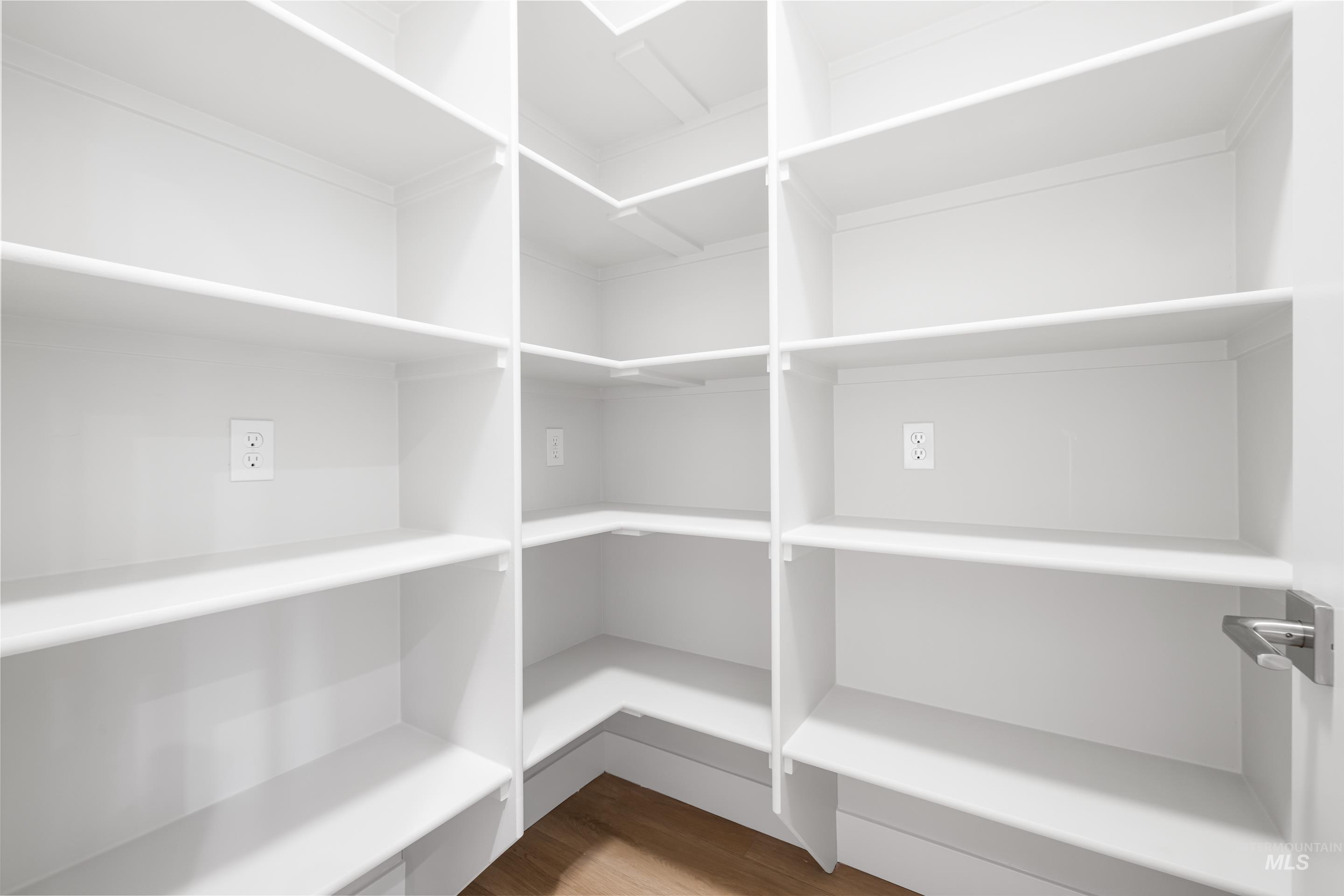 1351 E Andes Drive, Kuna, Idaho 83634, 3 Bedrooms, 2.5 Bathrooms, Residential For Sale, Price $649,900,MLS 98969315