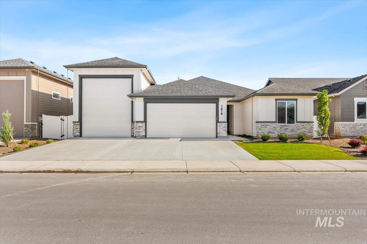 1676 Sandbar Rd, Emmett, Idaho 83617, 3 Bedrooms, 2 Bathrooms, Residential For Sale, Price $519,900,MLS 98969317