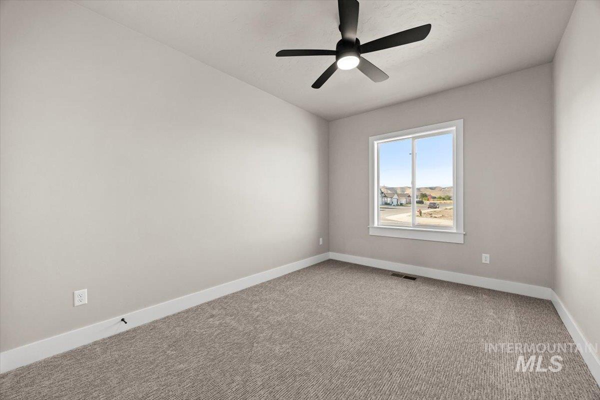 1676 Sandbar Rd, Emmett, Idaho 83617, 3 Bedrooms, 2 Bathrooms, Residential For Sale, Price $519,900,MLS 98969317