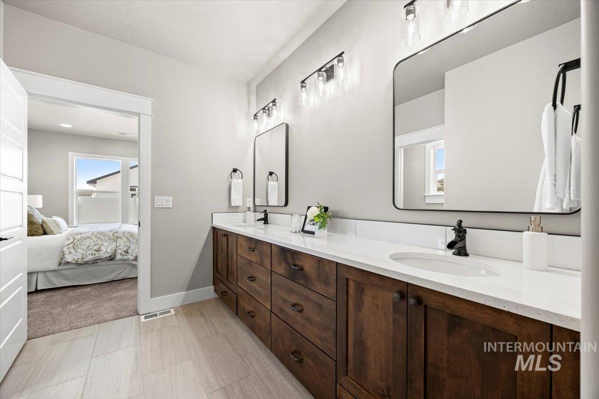 1676 Sandbar Rd, Emmett, Idaho 83617, 3 Bedrooms, 2 Bathrooms, Residential For Sale, Price $519,900,MLS 98969317