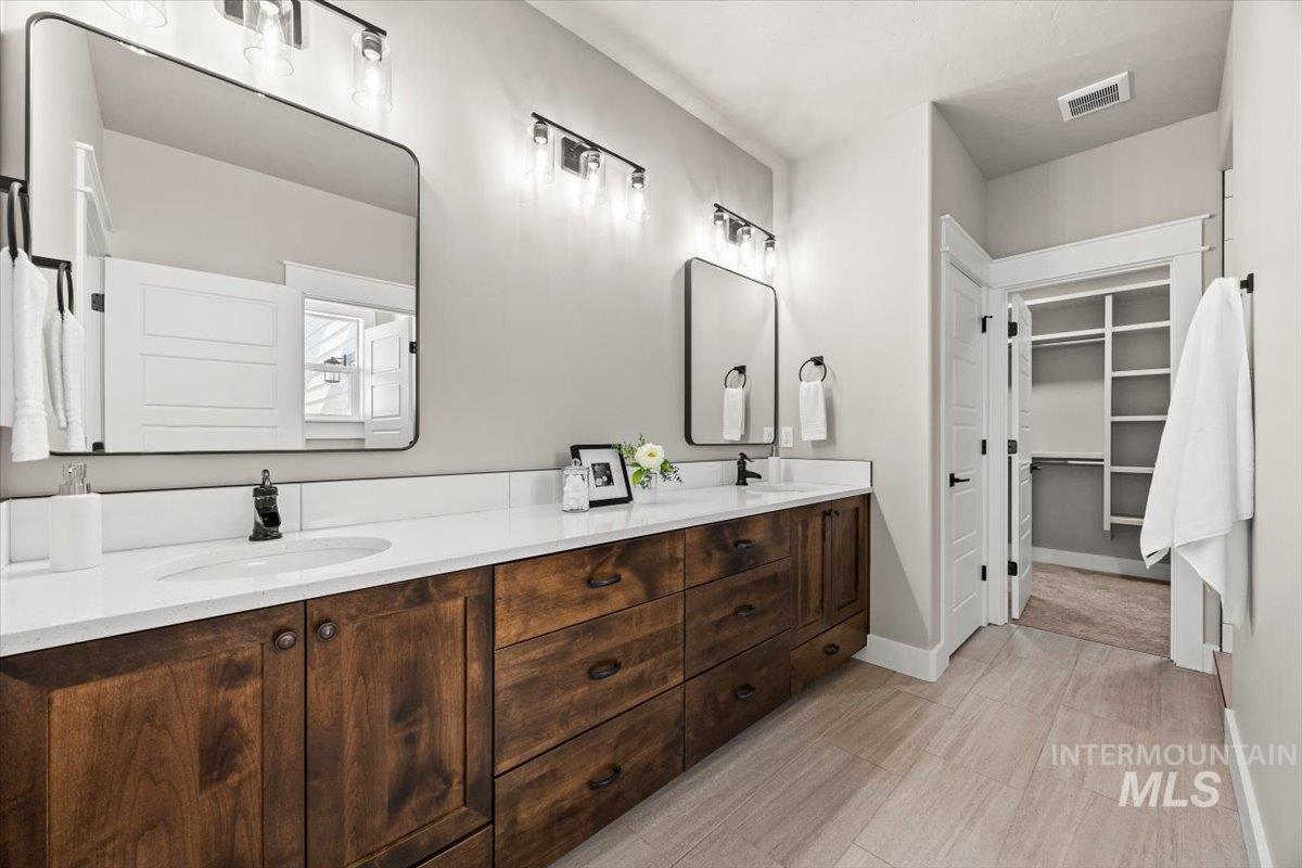 1676 Sandbar Rd, Emmett, Idaho 83617, 3 Bedrooms, 2 Bathrooms, Residential For Sale, Price $519,900,MLS 98969317