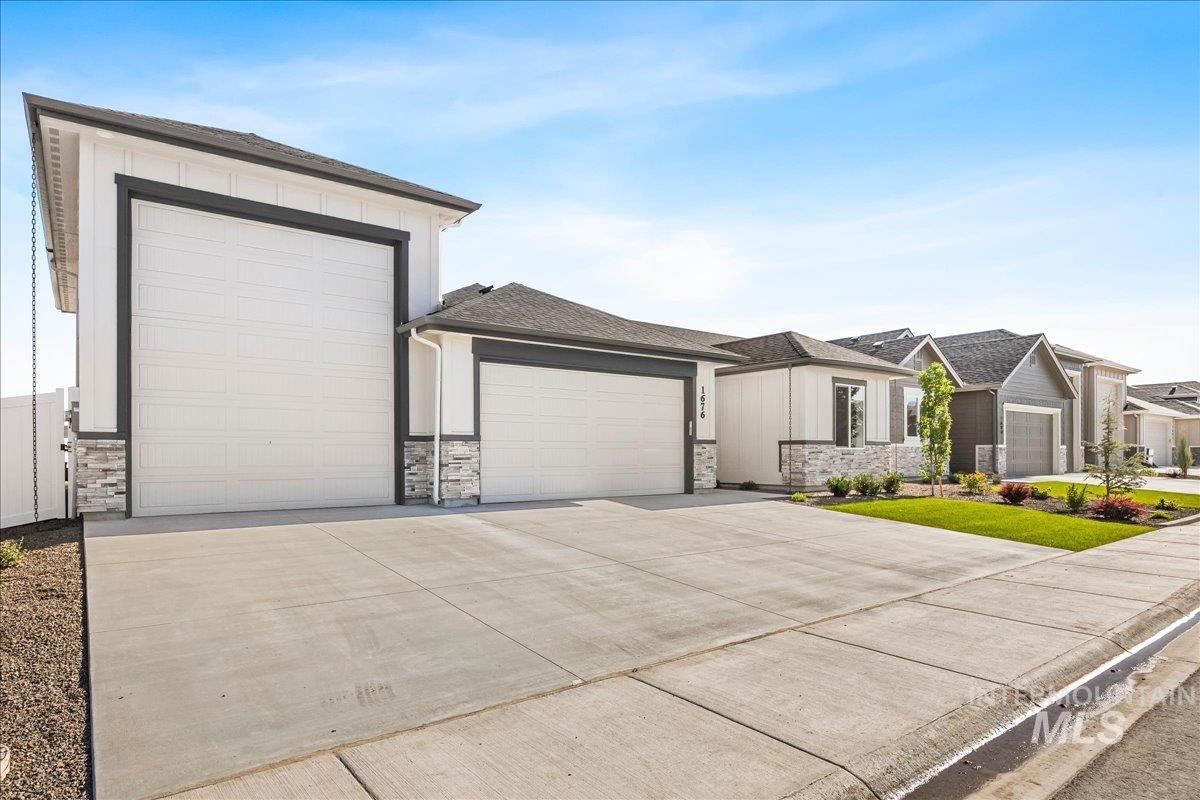 1676 Sandbar Rd, Emmett, Idaho 83617, 3 Bedrooms, 2 Bathrooms, Residential For Sale, Price $519,900,MLS 98969317