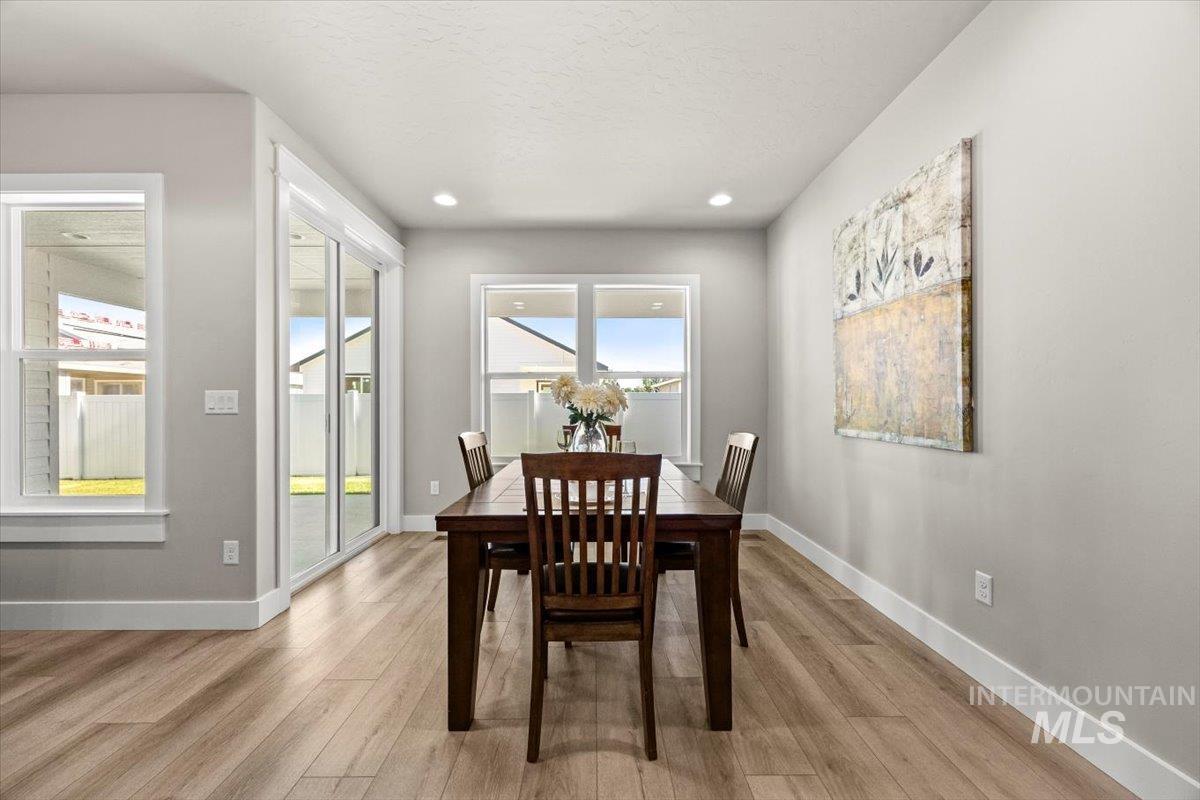 1676 Sandbar Rd, Emmett, Idaho 83617, 3 Bedrooms, 2 Bathrooms, Residential For Sale, Price $519,900,MLS 98969317